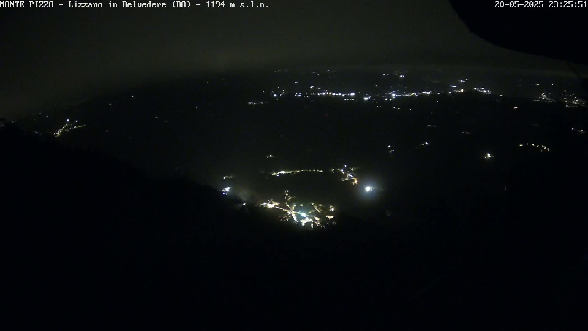 Parco Corno alle Scale, Mount Pizzo Paragliding Runway  Live Cam - Lizzano in Belvedere, Emilia-Romagna, Italy
