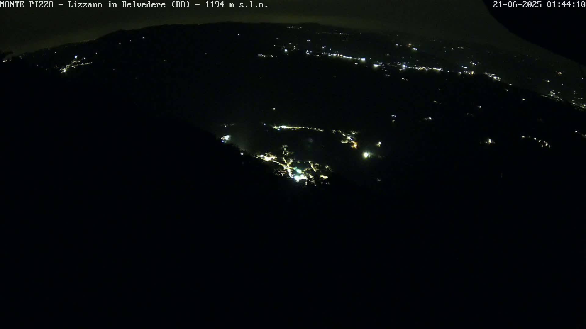 Parco Corno alle Scale, Mount Pizzo Paragliding Runway  Live Cam - Lizzano in Belvedere, Emilia-Romagna, Italy
