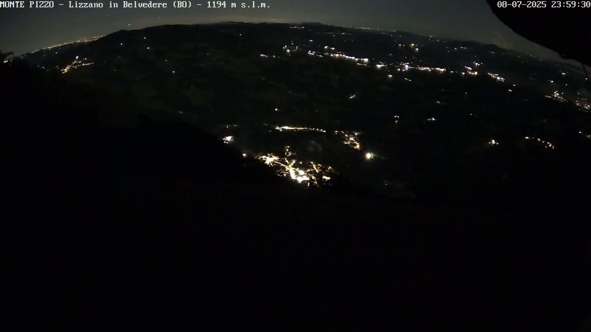 Parco Corno alle Scale, Mount Pizzo Paragliding Runway  Live Cam - Lizzano in Belvedere, Emilia-Romagna, Italy