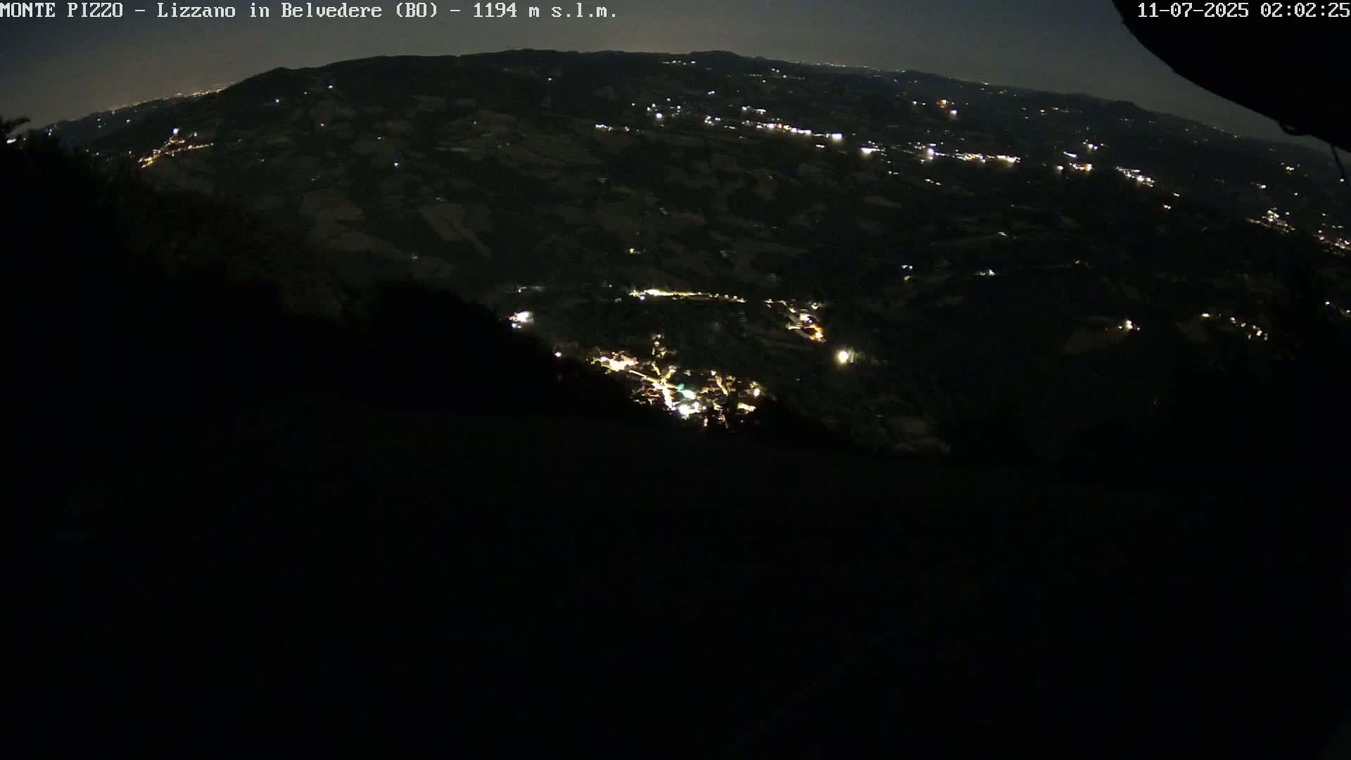 Parco Corno alle Scale, Mount Pizzo Paragliding Runway  Live Cam - Lizzano in Belvedere, Emilia-Romagna, Italy
