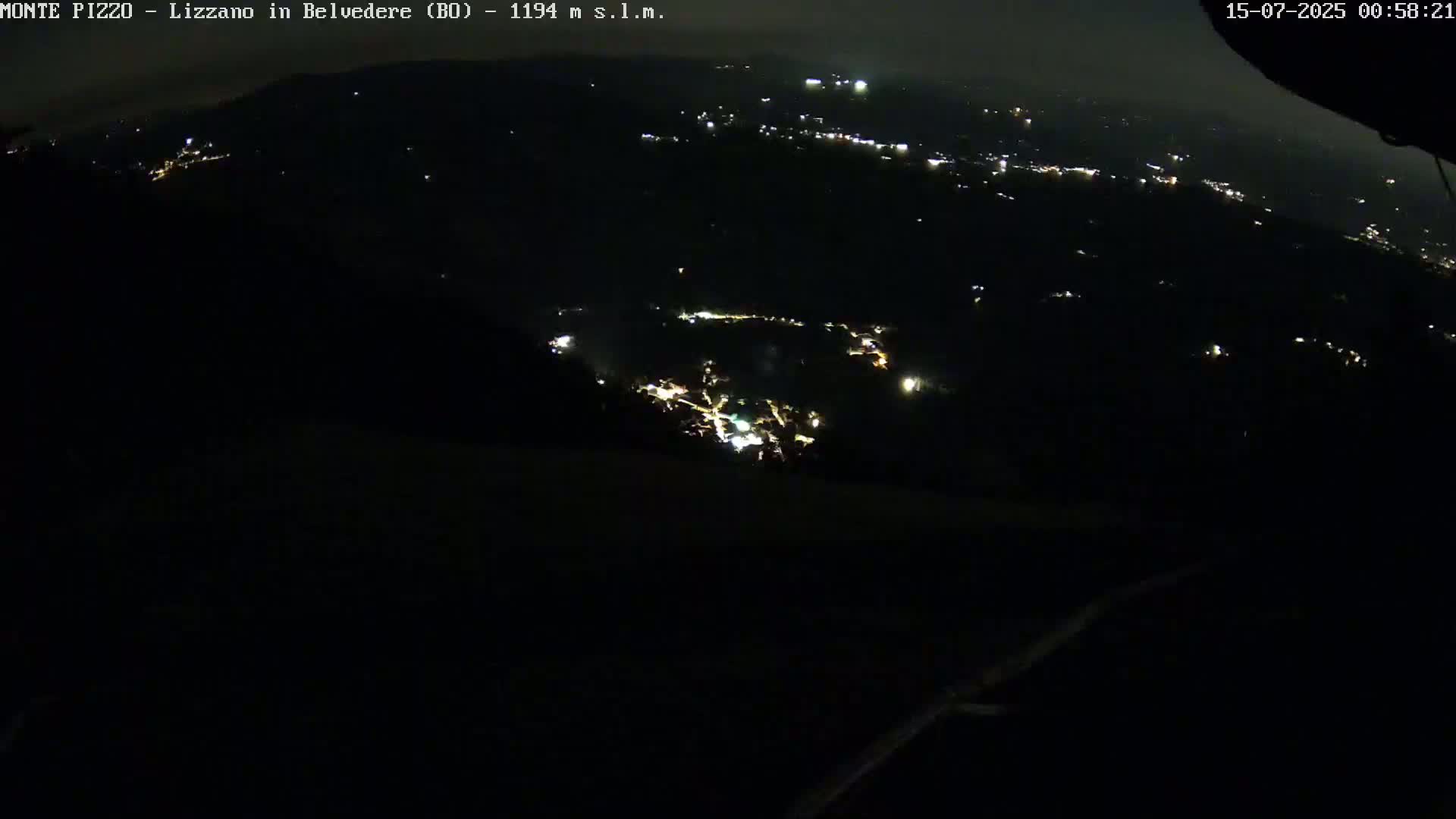 Parco Corno alle Scale, Mount Pizzo Paragliding Runway  Live Cam - Lizzano in Belvedere, Emilia-Romagna, Italy