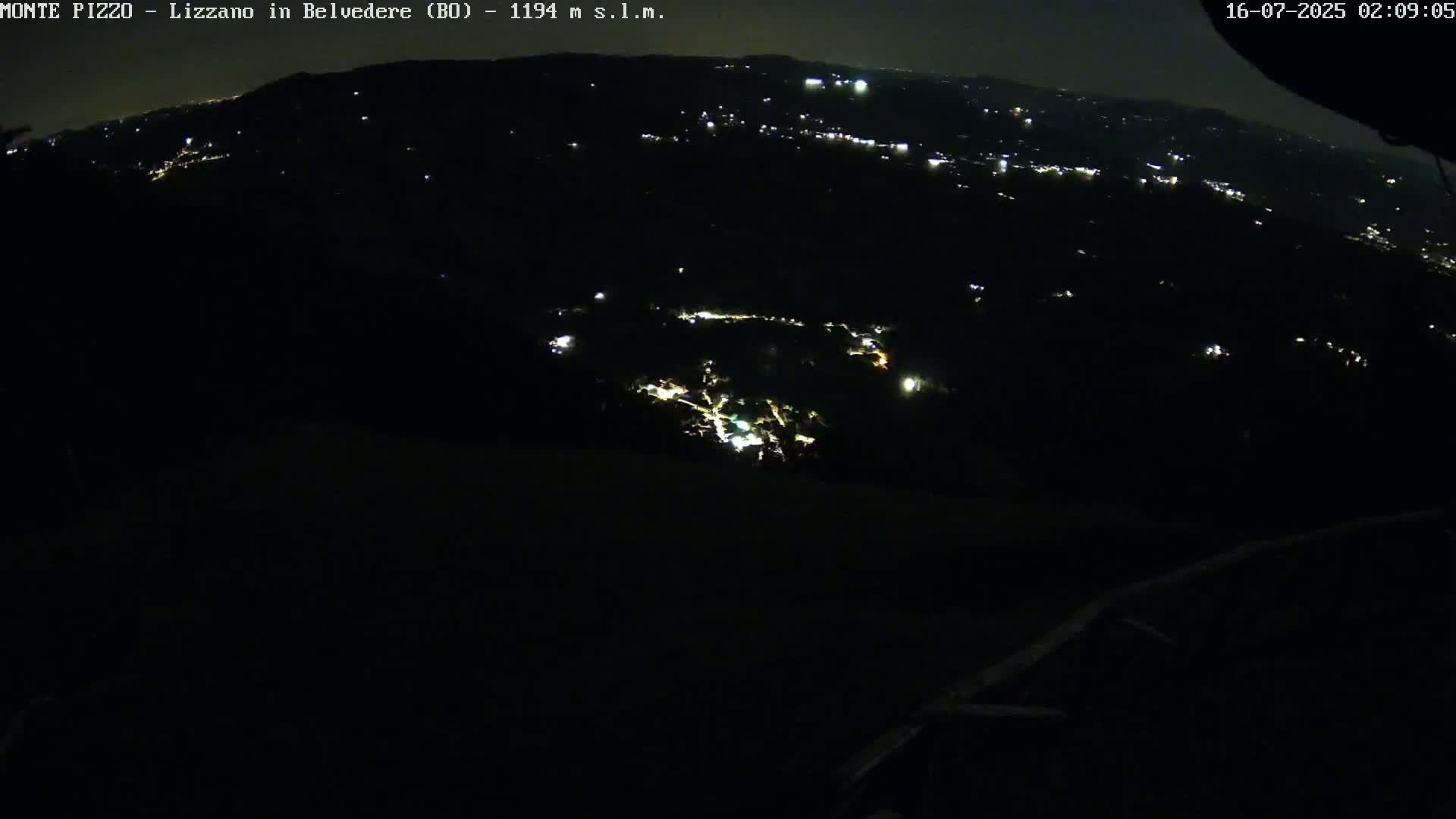 Parco Corno alle Scale, Mount Pizzo Paragliding Runway  Live Cam - Lizzano in Belvedere, Emilia-Romagna, Italy