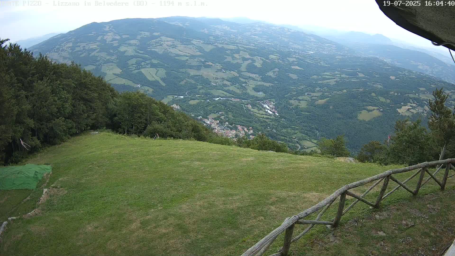 Parco Corno alle Scale, Mount Pizzo Paragliding Runway  Live Cam - Lizzano in Belvedere, Emilia-Romagna, Italy