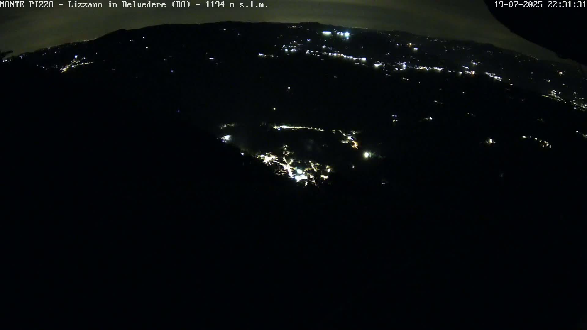 Parco Corno alle Scale, Mount Pizzo Paragliding Runway  Live Cam - Lizzano in Belvedere, Emilia-Romagna, Italy