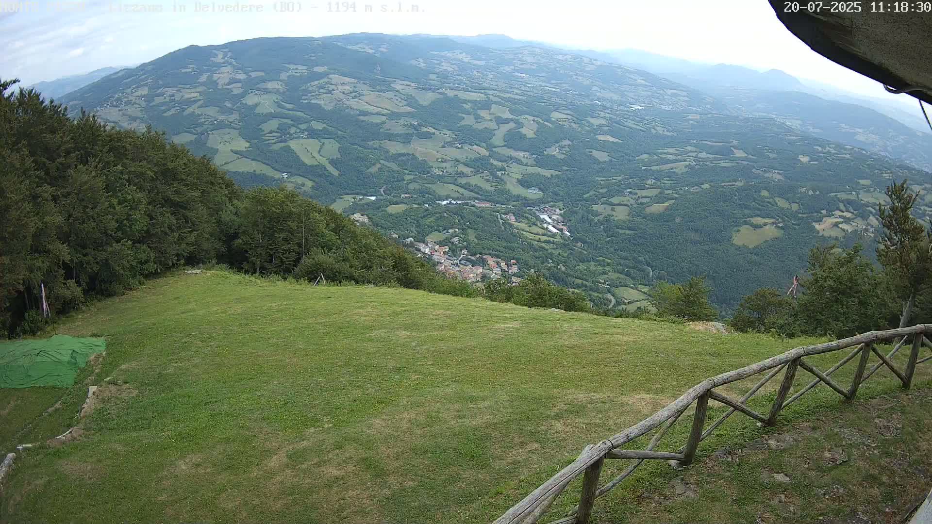 Parco Corno alle Scale, Mount Pizzo Paragliding Runway  Live Cam - Lizzano in Belvedere, Emilia-Romagna, Italy