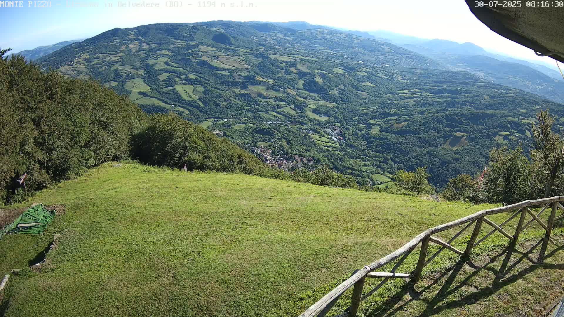 Parco Corno alle Scale, Mount Pizzo Paragliding Runway  Live Cam - Lizzano in Belvedere, Emilia-Romagna, Italy