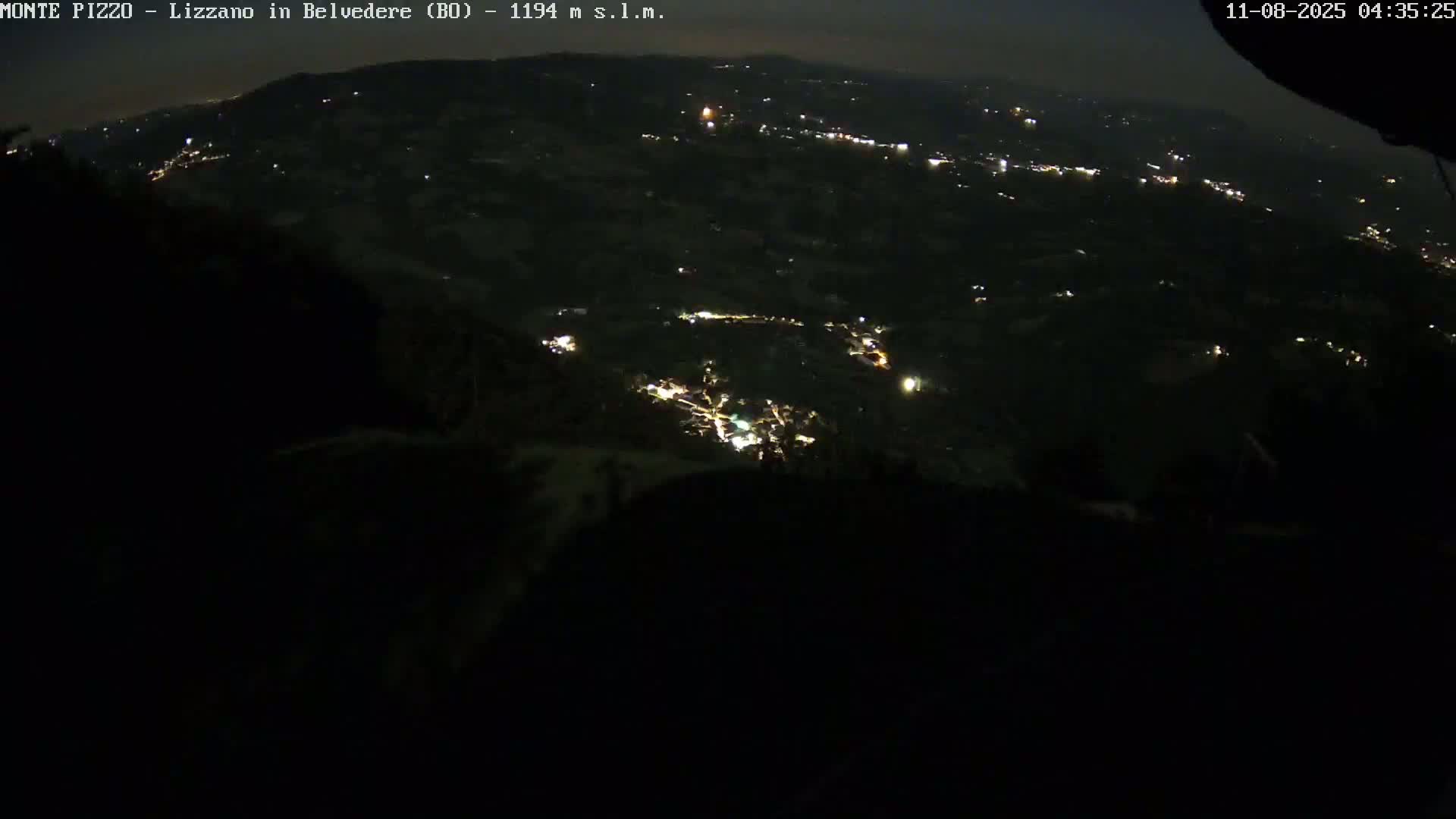 Parco Corno alle Scale, Mount Pizzo Paragliding Runway  Live Cam - Lizzano in Belvedere, Emilia-Romagna, Italy