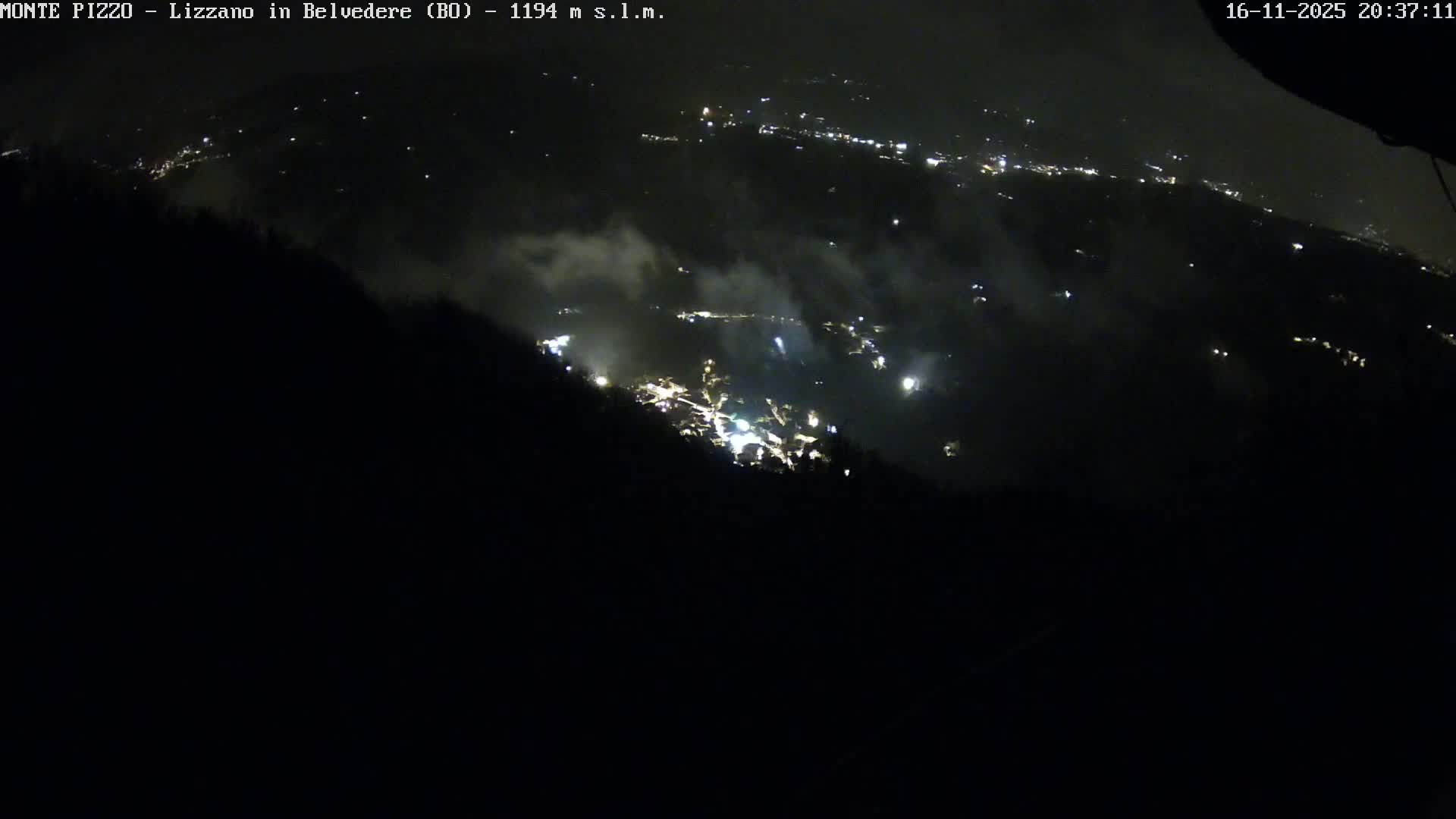 Parco Corno alle Scale, Mount Pizzo Paragliding Runway  Live Cam - Lizzano in Belvedere, Emilia-Romagna, Italy