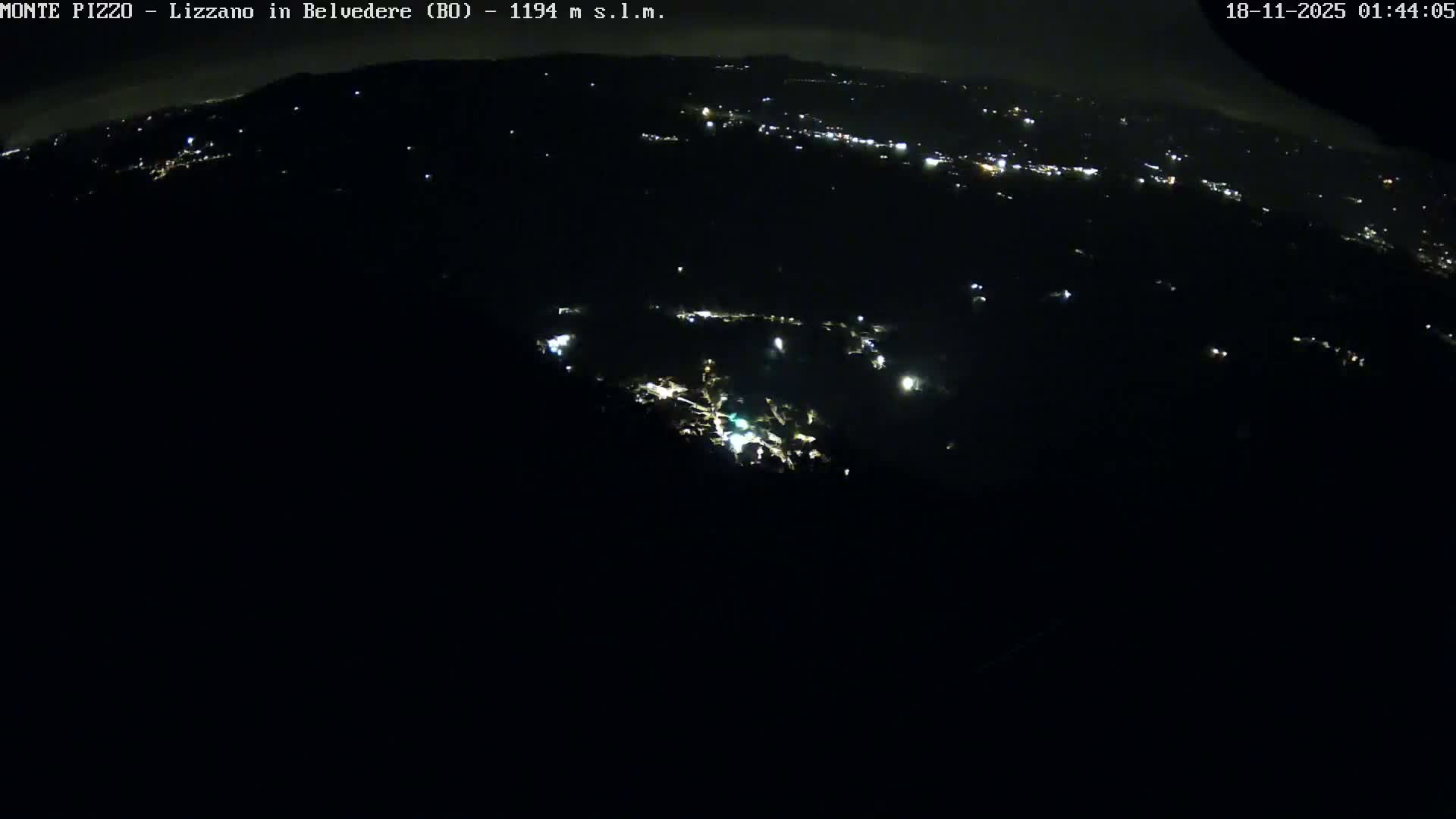 Parco Corno alle Scale, Mount Pizzo Paragliding Runway  Live Cam - Lizzano in Belvedere, Emilia-Romagna, Italy