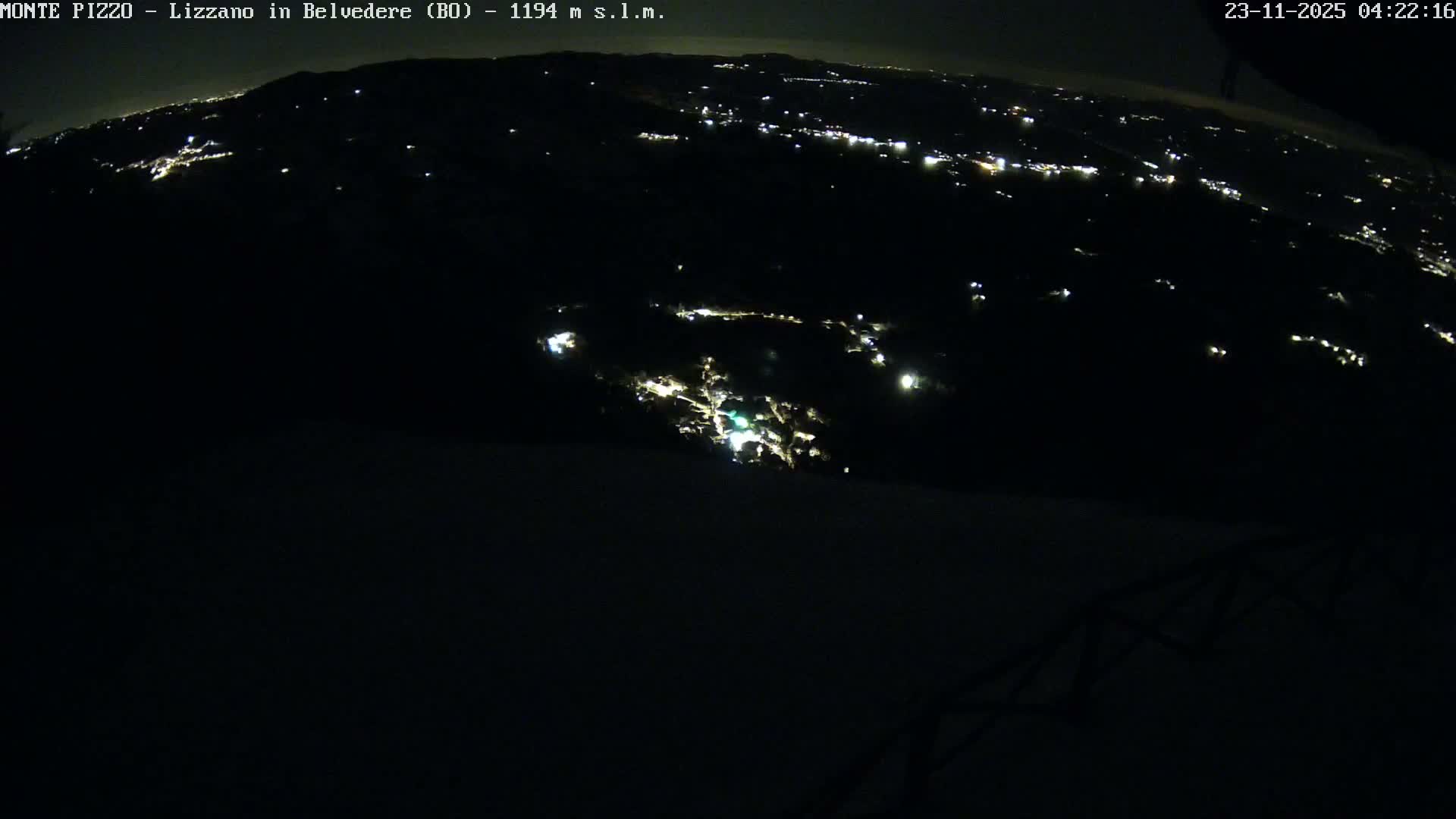 Parco Corno alle Scale, Mount Pizzo Paragliding Runway  Live Cam - Lizzano in Belvedere, Emilia-Romagna, Italy