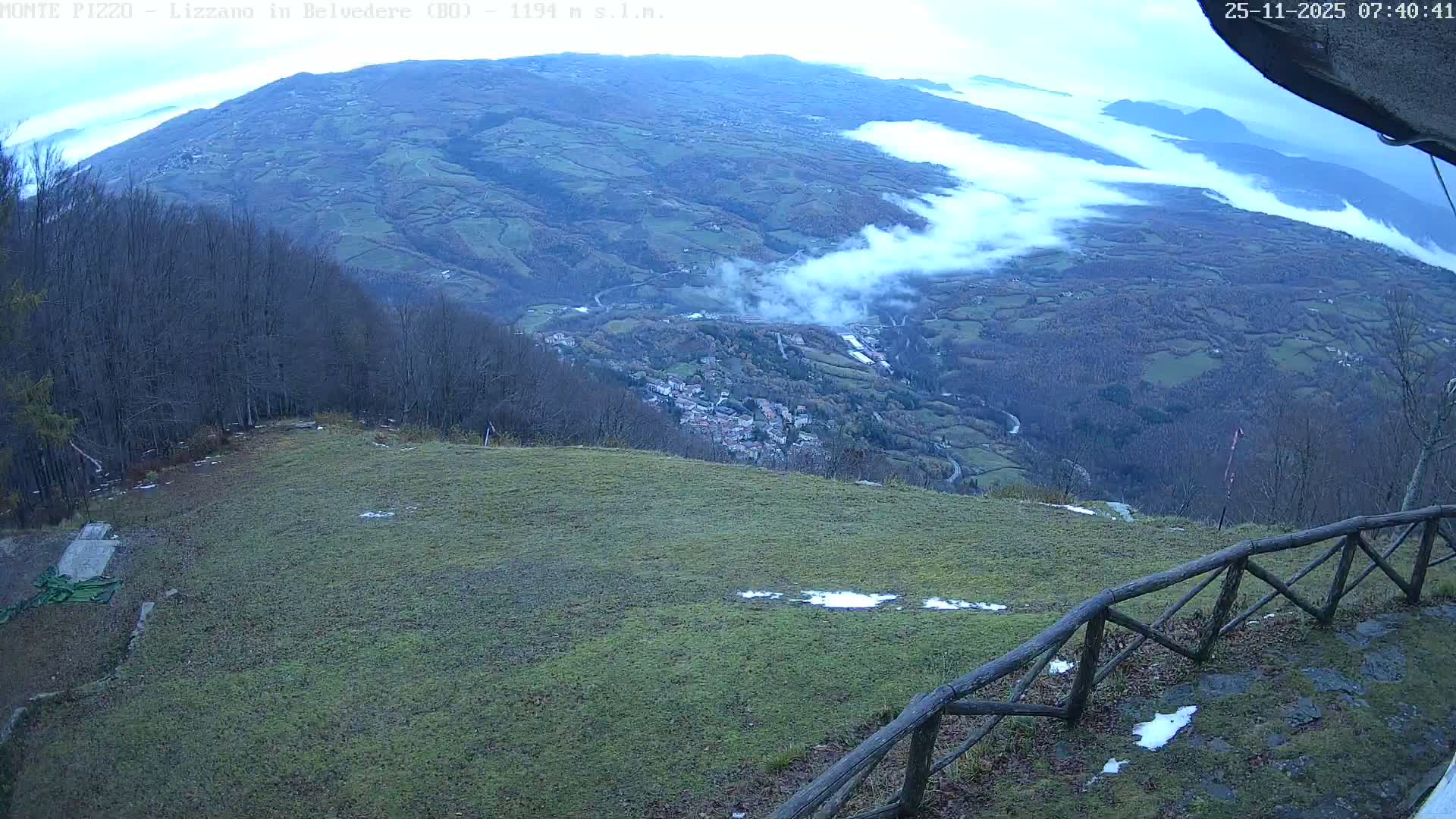 Parco Corno alle Scale, Mount Pizzo Paragliding Runway  Live Cam - Lizzano in Belvedere, Emilia-Romagna, Italy