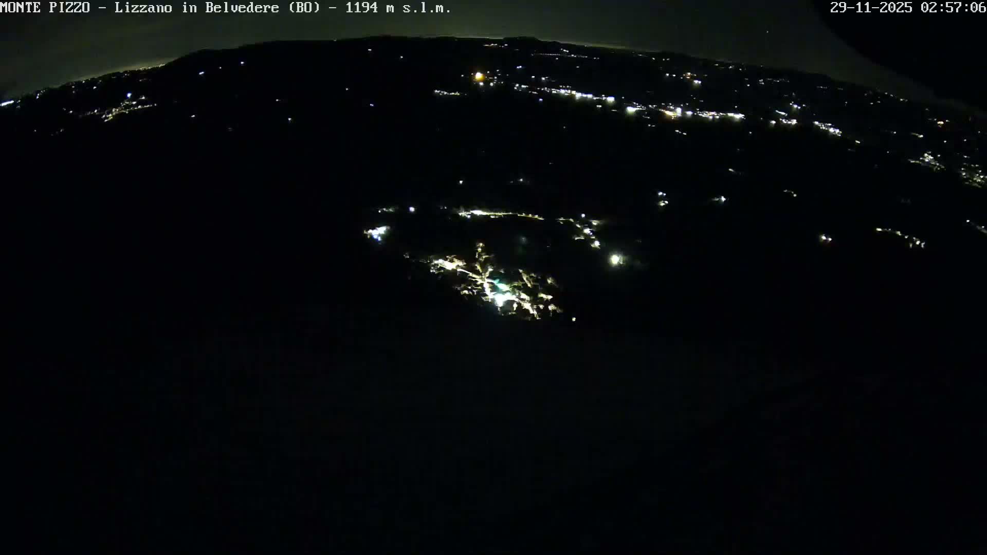 Parco Corno alle Scale, Mount Pizzo Paragliding Runway  Live Cam - Lizzano in Belvedere, Emilia-Romagna, Italy