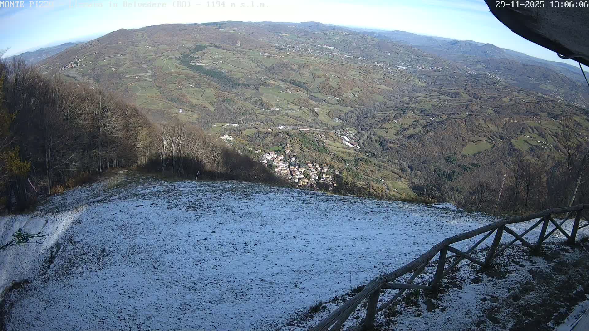 Parco Corno alle Scale, Mount Pizzo Paragliding Runway  Live Cam - Lizzano in Belvedere, Emilia-Romagna, Italy