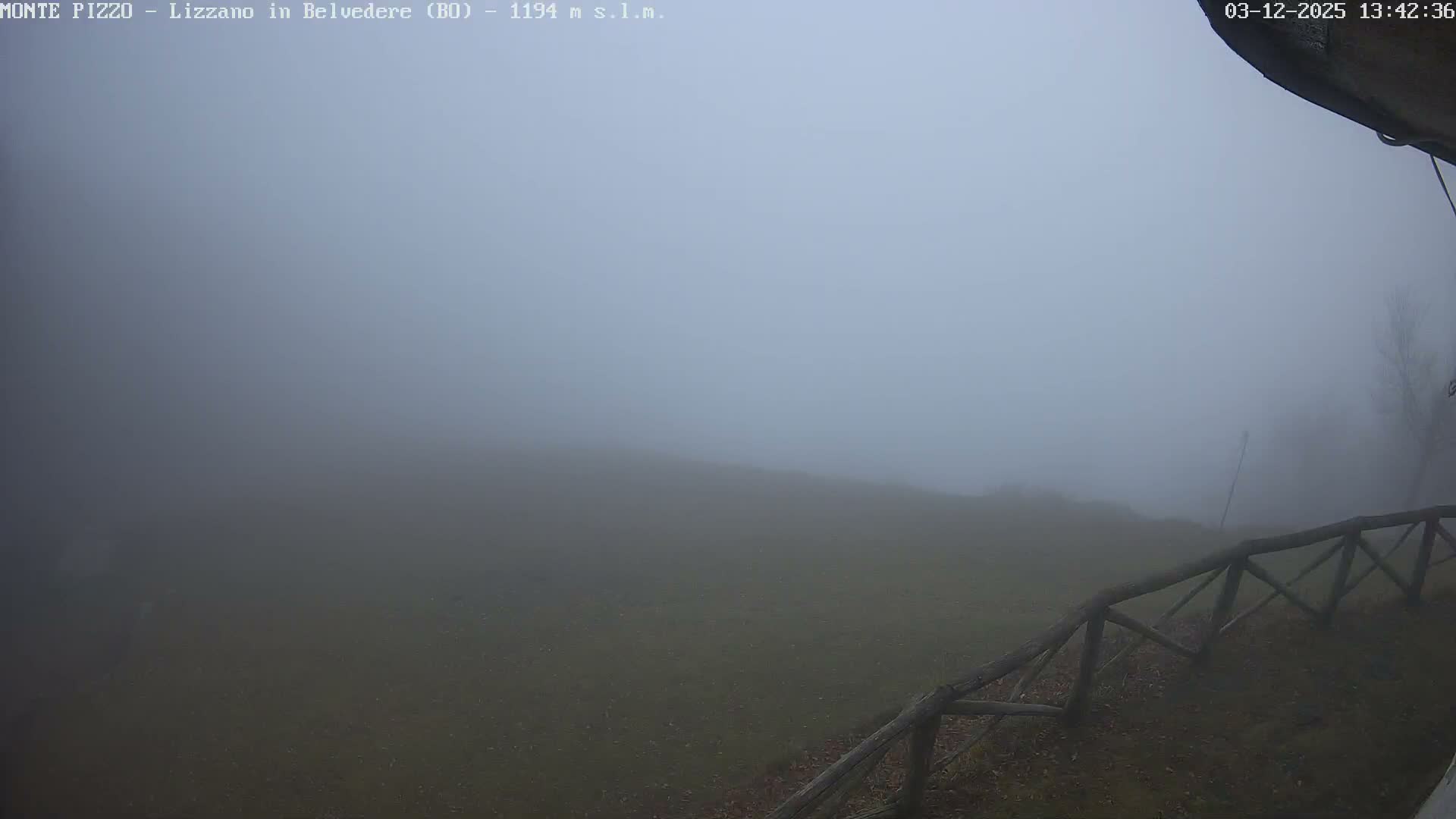 Parco Corno alle Scale, Mount Pizzo Paragliding Runway  Live Cam - Lizzano in Belvedere, Emilia-Romagna, Italy