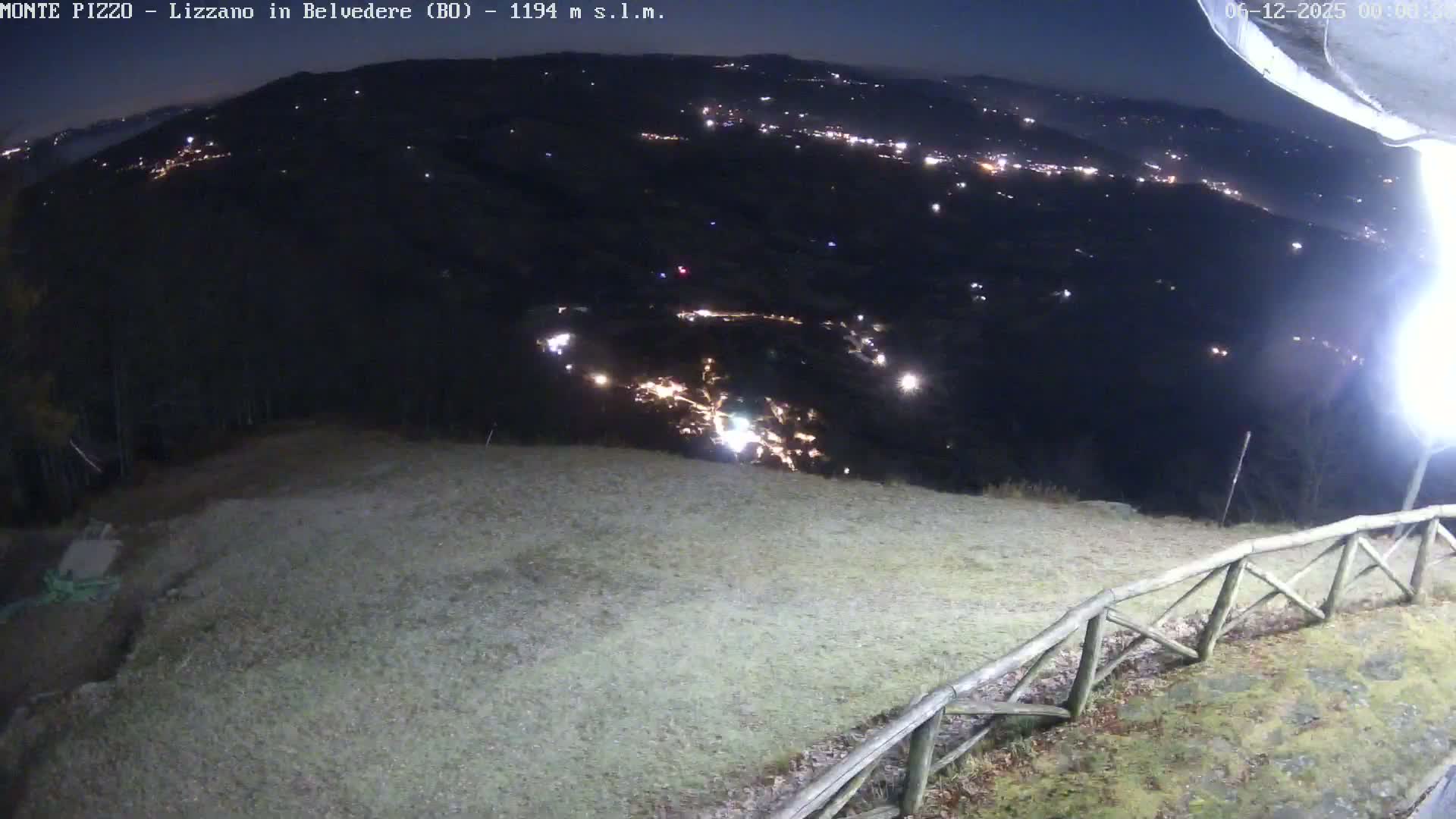 Parco Corno alle Scale, Mount Pizzo Paragliding Runway  Live Cam - Lizzano in Belvedere, Emilia-Romagna, Italy