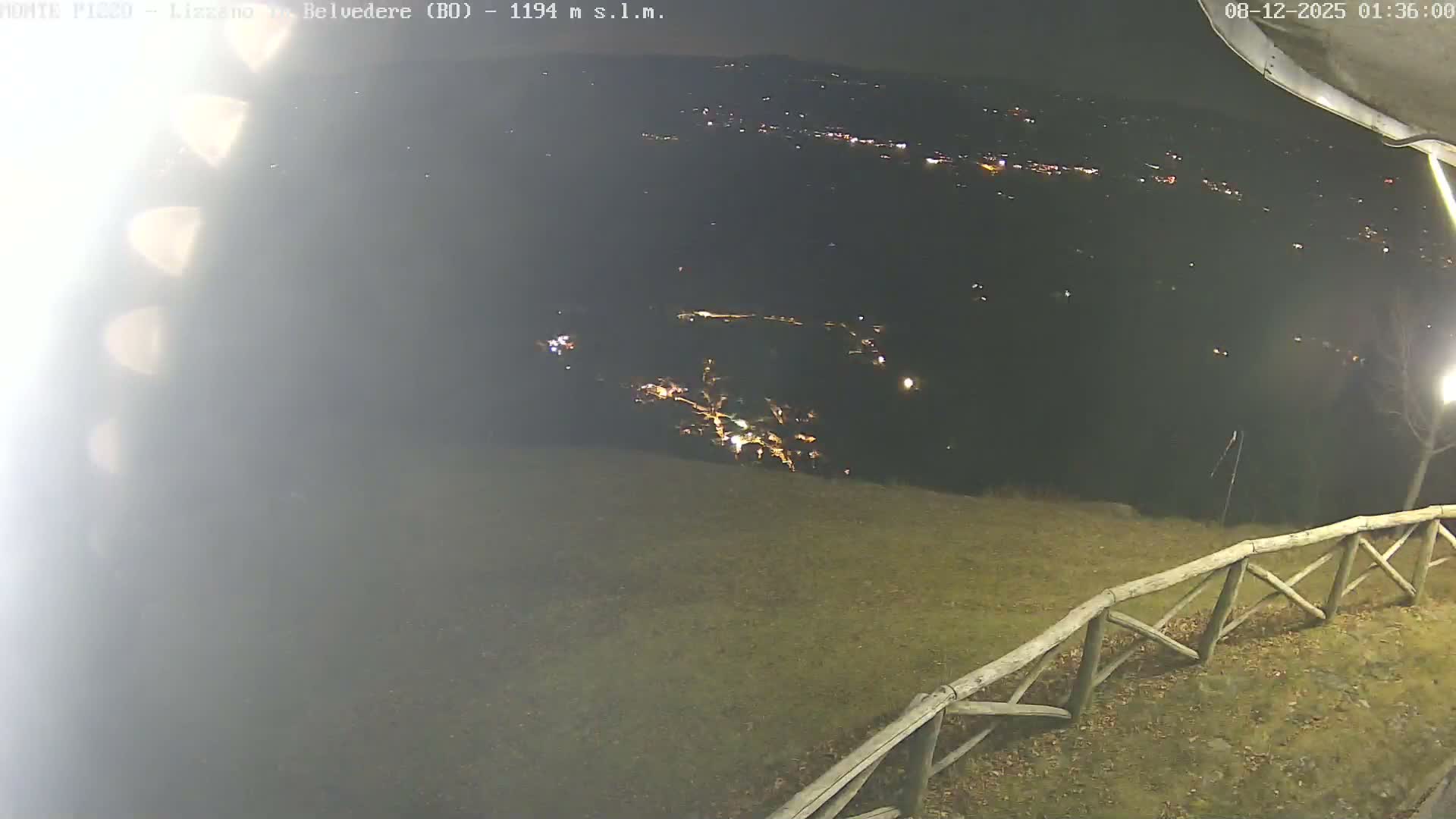 Parco Corno alle Scale, Mount Pizzo Paragliding Runway  Live Cam - Lizzano in Belvedere, Emilia-Romagna, Italy