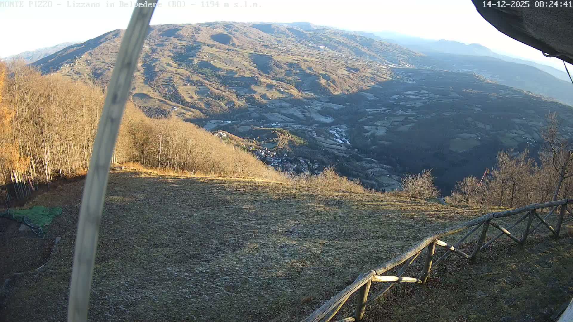 Parco Corno alle Scale, Mount Pizzo Paragliding Runway  Live Cam - Lizzano in Belvedere, Emilia-Romagna, Italy