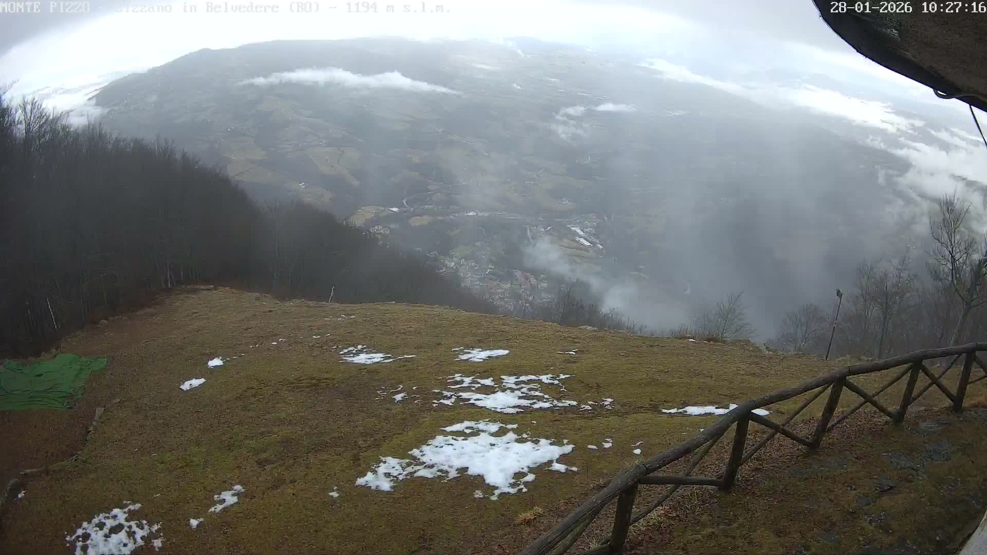 Parco Corno alle Scale, Mount Pizzo Paragliding Runway  Live Cam - Lizzano in Belvedere, Emilia-Romagna, Italy