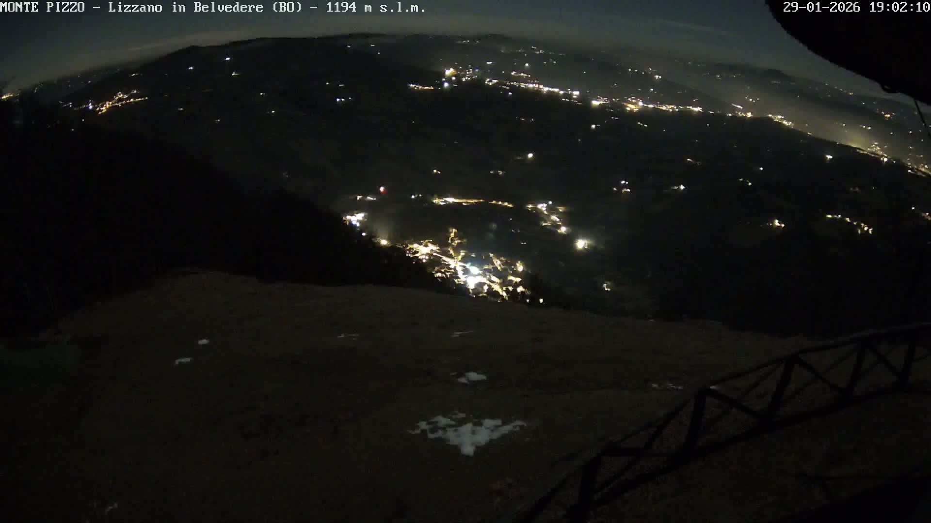 Parco Corno alle Scale, Mount Pizzo Paragliding Runway  Live Cam - Lizzano in Belvedere, Emilia-Romagna, Italy