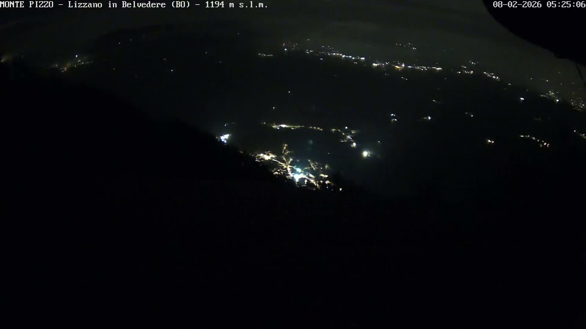 Parco Corno alle Scale, Mount Pizzo Paragliding Runway  Live Cam - Lizzano in Belvedere, Emilia-Romagna, Italy