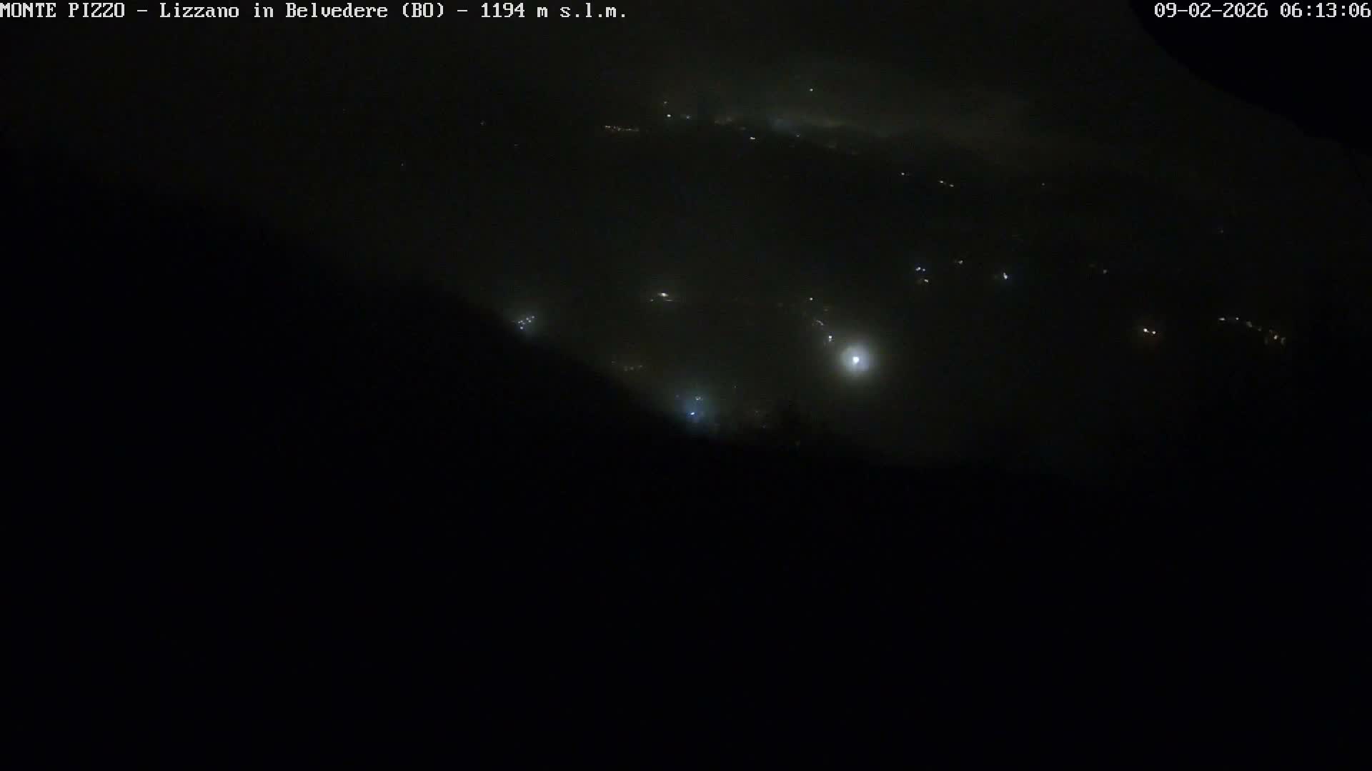 Parco Corno alle Scale, Mount Pizzo Paragliding Runway  Live Cam - Lizzano in Belvedere, Emilia-Romagna, Italy