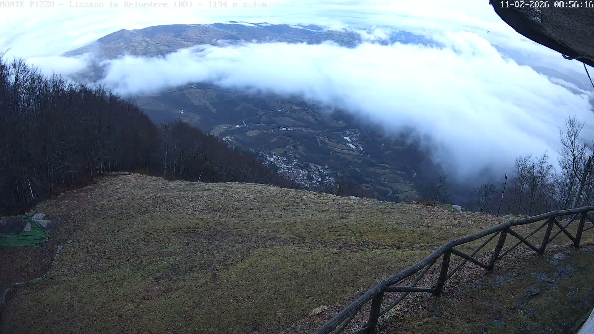 Parco Corno alle Scale, Mount Pizzo Paragliding Runway  Live Cam - Lizzano in Belvedere, Emilia-Romagna, Italy