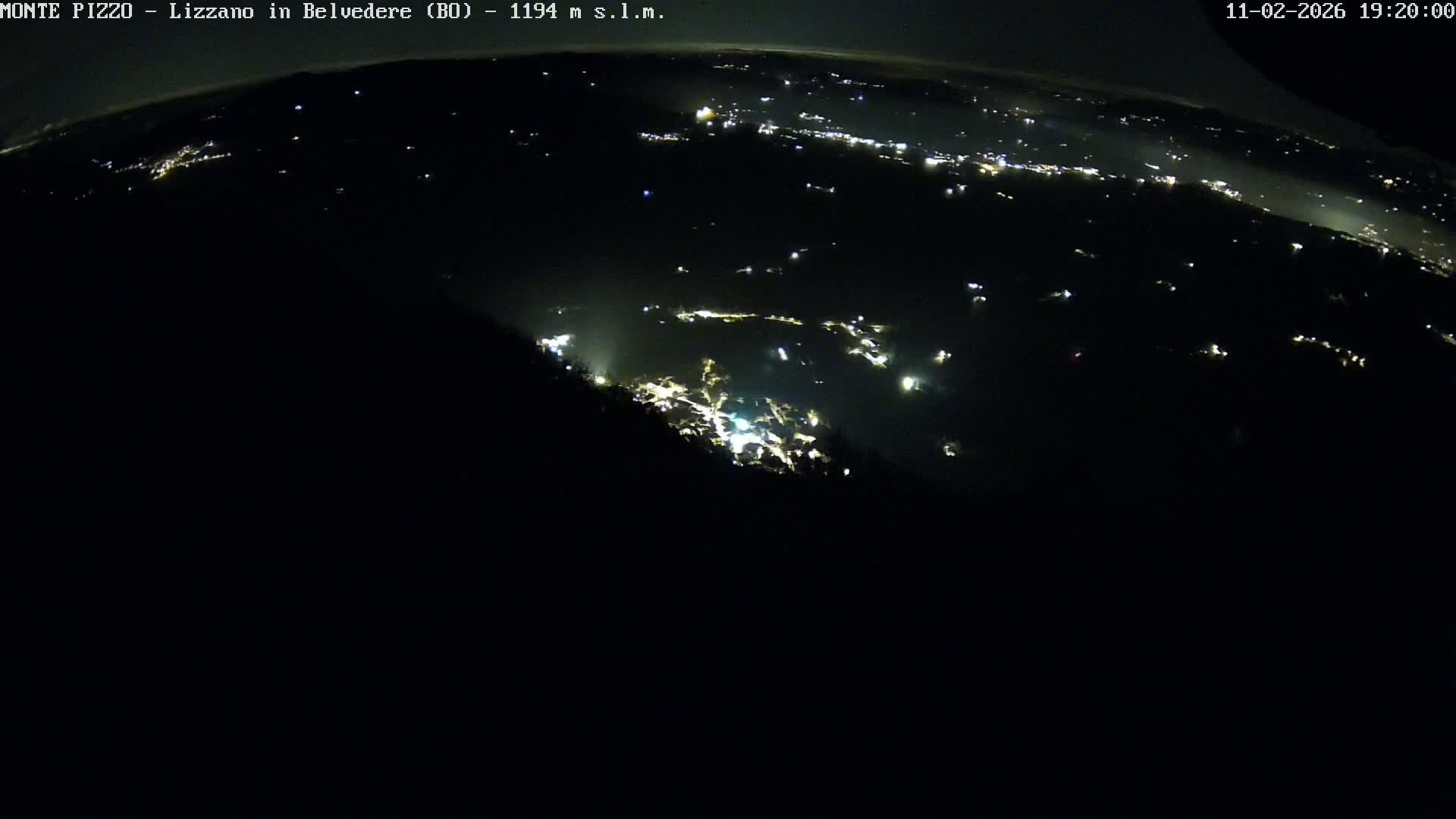 Parco Corno alle Scale, Mount Pizzo Paragliding Runway  Live Cam - Lizzano in Belvedere, Emilia-Romagna, Italy