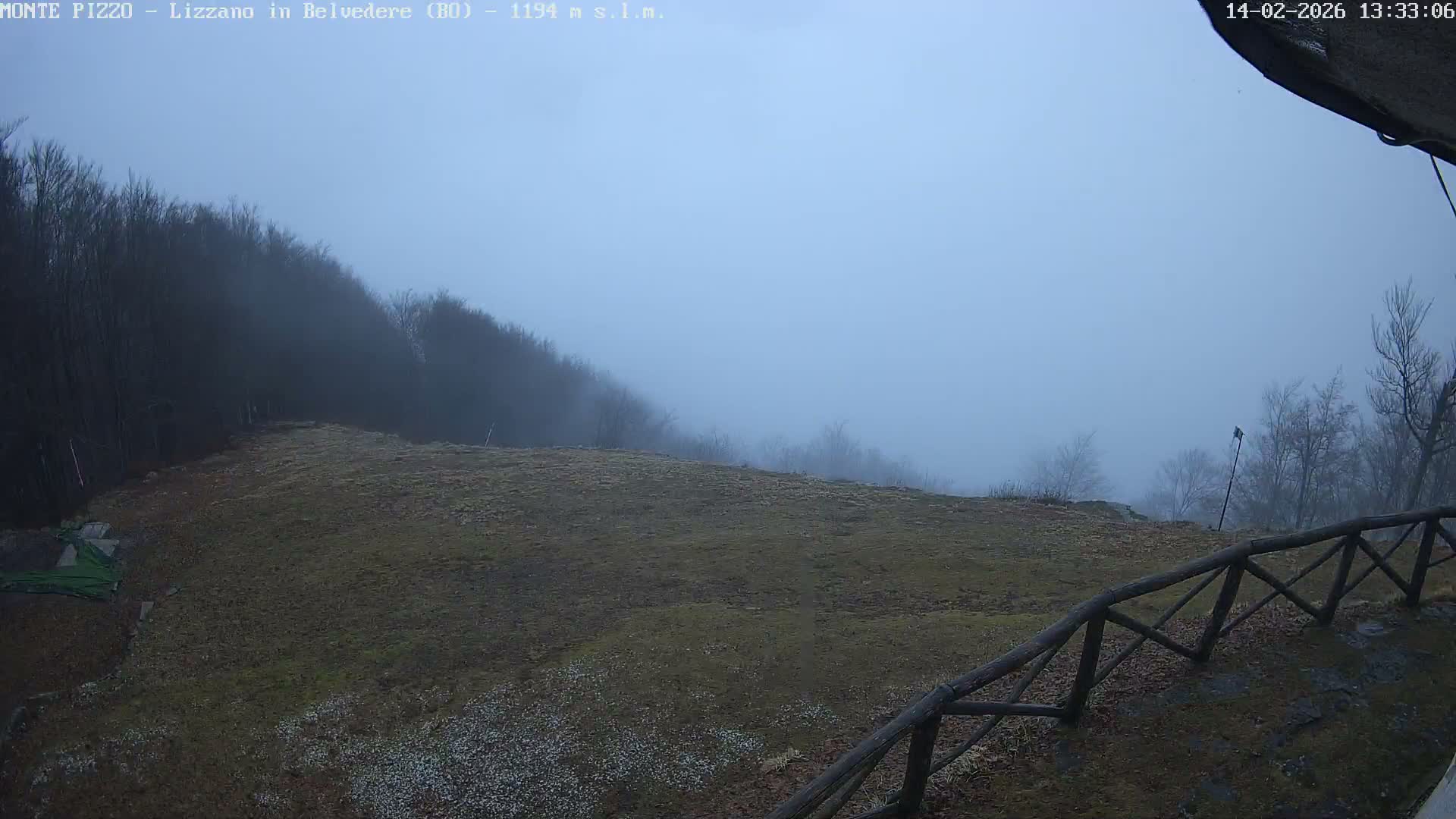 Parco Corno alle Scale, Mount Pizzo Paragliding Runway  Live Cam - Lizzano in Belvedere, Emilia-Romagna, Italy
