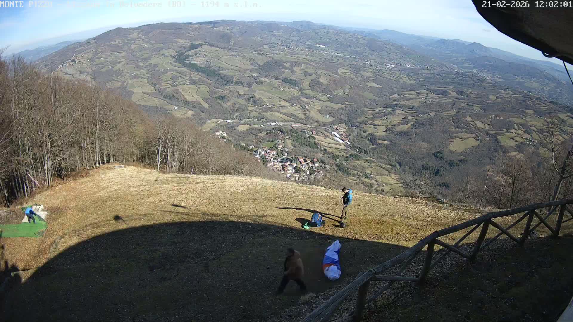 Parco Corno alle Scale, Mount Pizzo Paragliding Runway  Live Cam - Lizzano in Belvedere, Emilia-Romagna, Italy