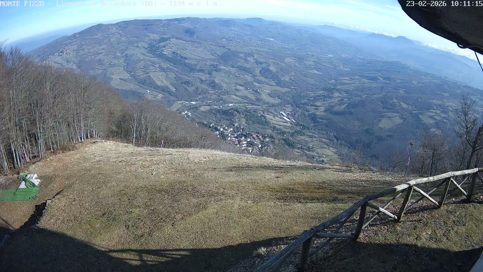 Parco Corno alle Scale, Mount Pizzo Paragliding Runway  Live Cam - Lizzano in Belvedere, Emilia-Romagna, Italy