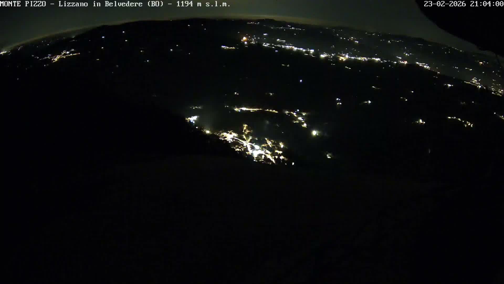 Parco Corno alle Scale, Mount Pizzo Paragliding Runway  Live Cam - Lizzano in Belvedere, Emilia-Romagna, Italy