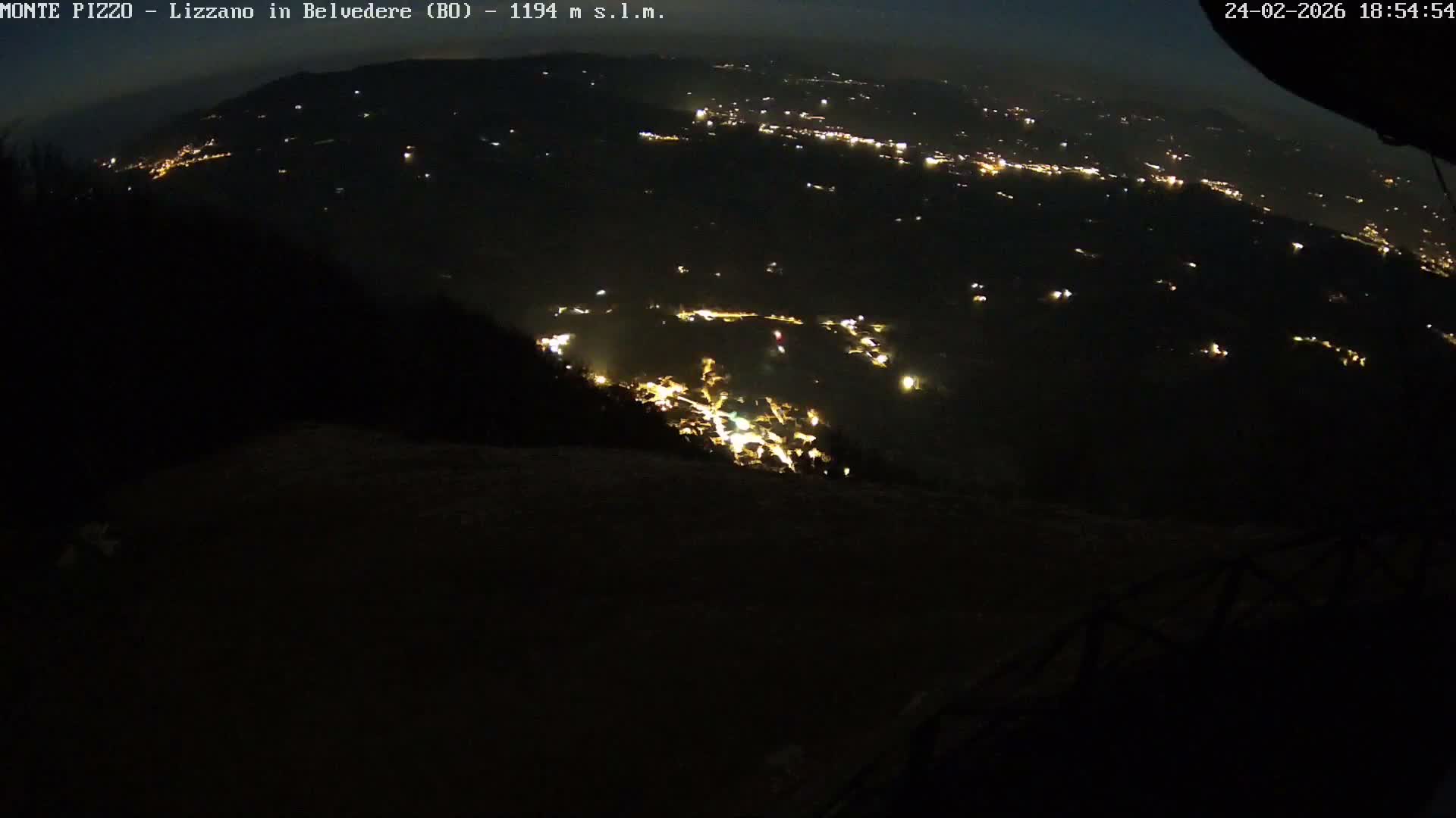 Parco Corno alle Scale, Mount Pizzo Paragliding Runway  Live Cam - Lizzano in Belvedere, Emilia-Romagna, Italy