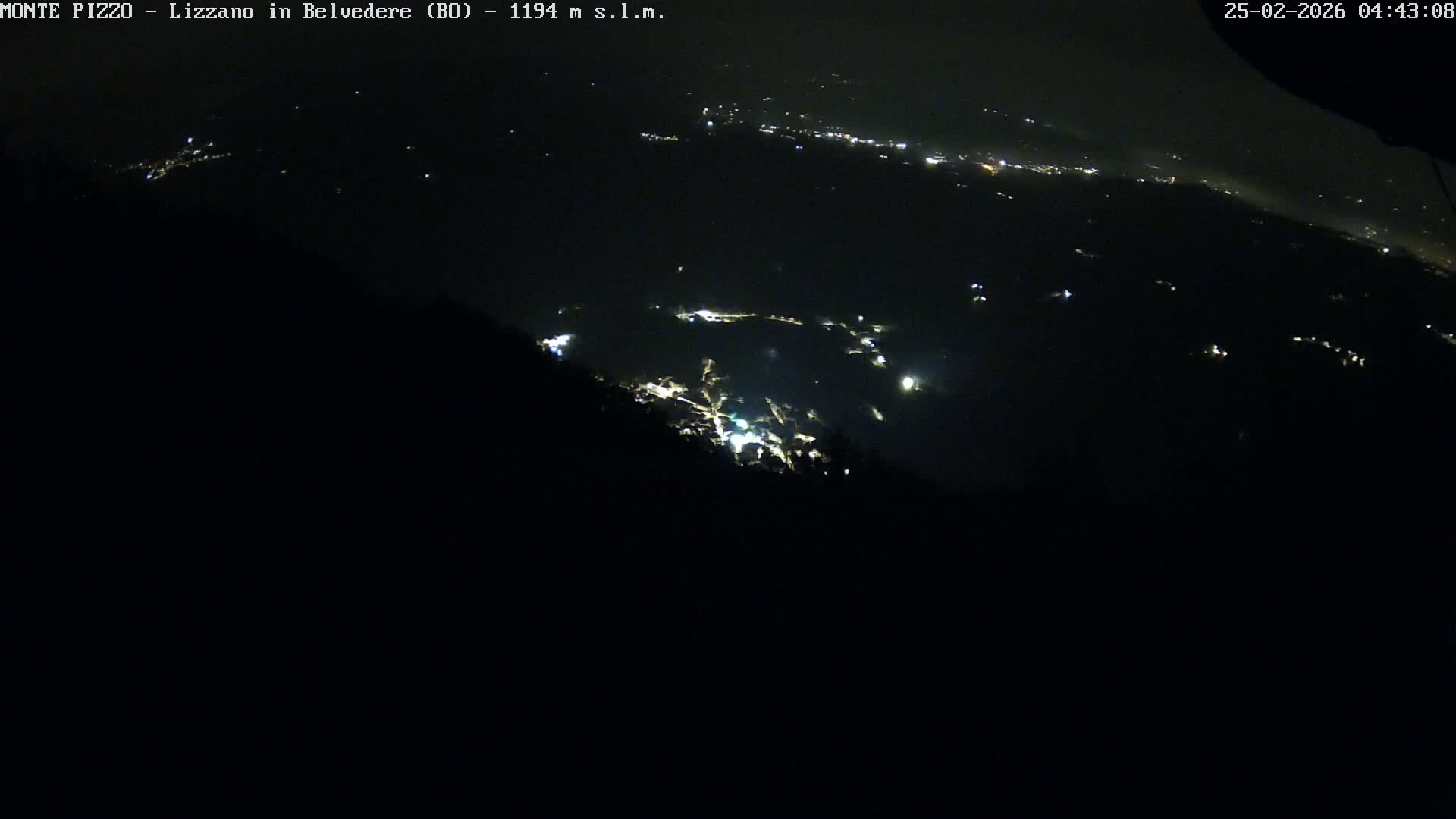 Parco Corno alle Scale, Mount Pizzo Paragliding Runway  Live Cam - Lizzano in Belvedere, Emilia-Romagna, Italy