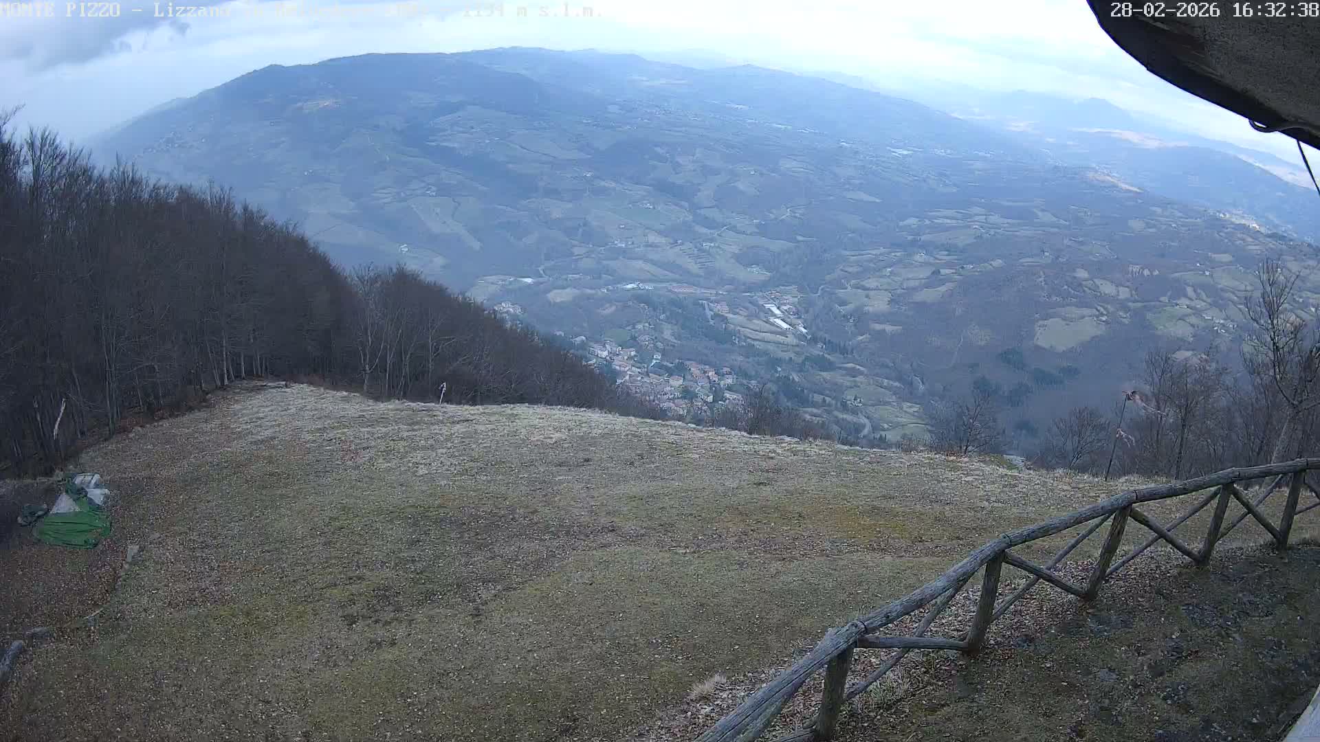 Parco Corno alle Scale, Mount Pizzo Paragliding Runway  Live Cam - Lizzano in Belvedere, Emilia-Romagna, Italy