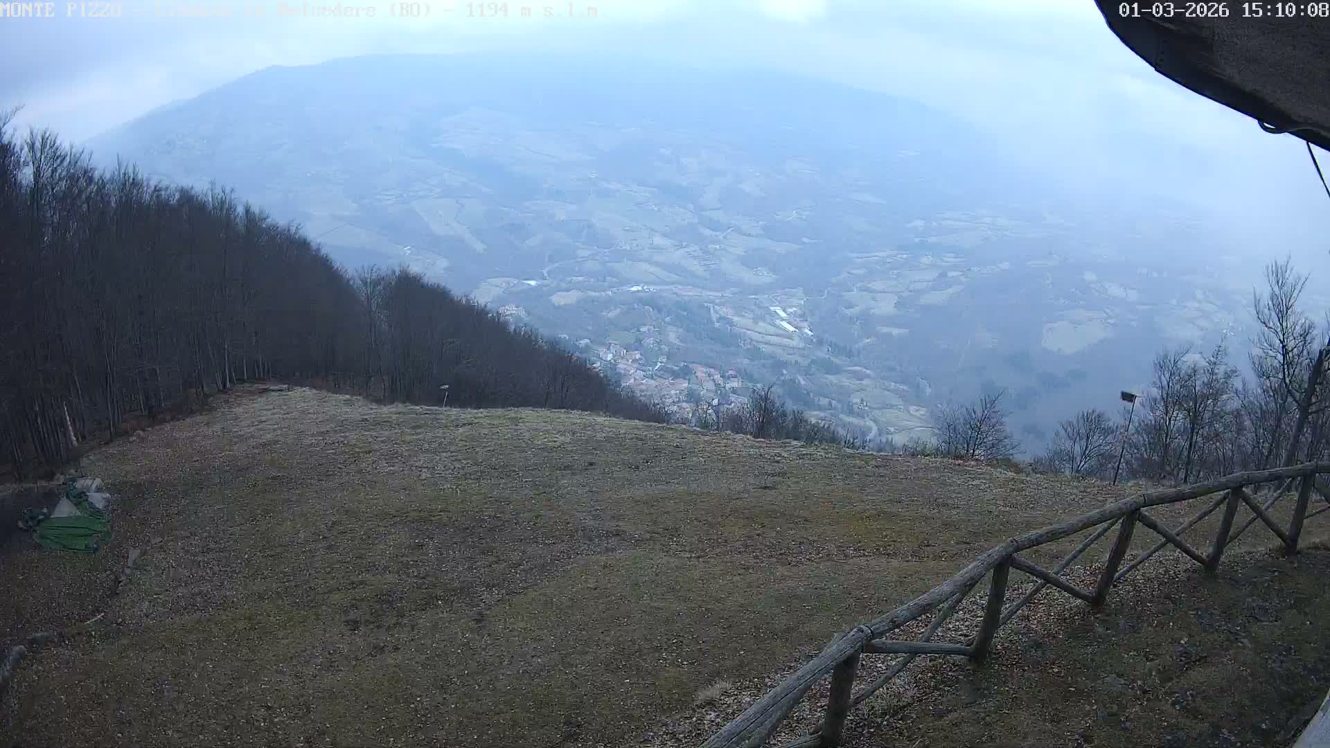Parco Corno alle Scale, Mount Pizzo Paragliding Runway  Live Cam - Lizzano in Belvedere, Emilia-Romagna, Italy
