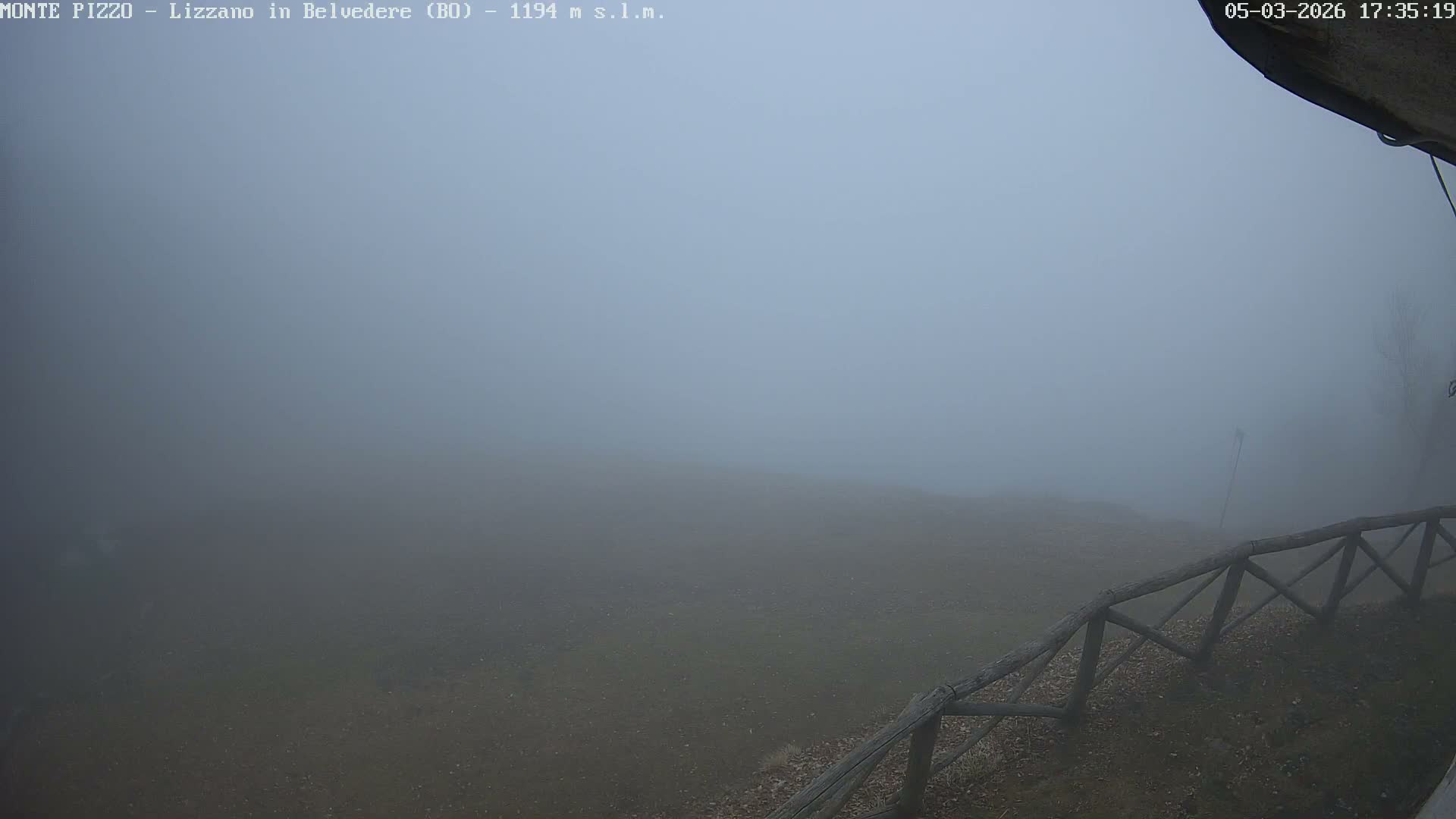 Parco Corno alle Scale, Mount Pizzo Paragliding Runway  Live Cam - Lizzano in Belvedere, Emilia-Romagna, Italy
