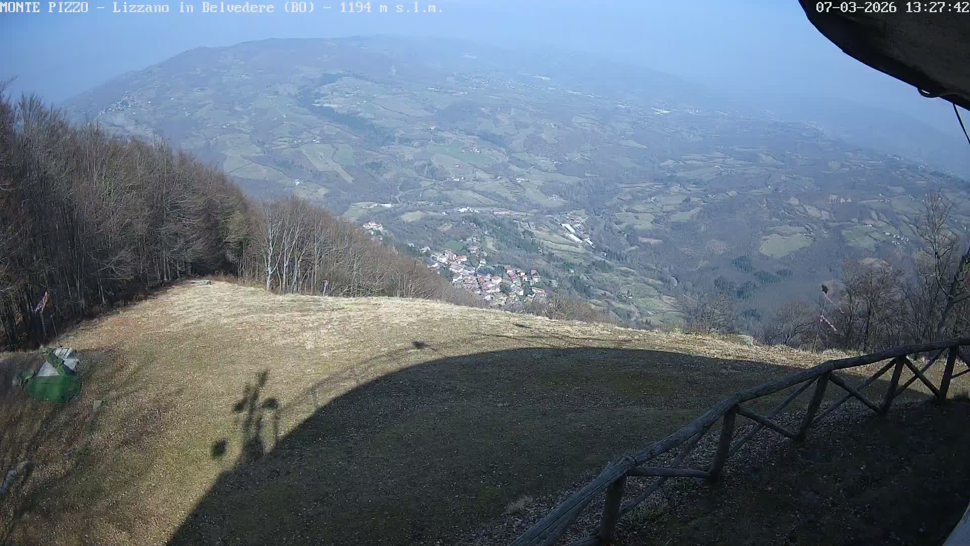 Parco Corno alle Scale, Mount Pizzo Paragliding Runway  Live Cam - Lizzano in Belvedere, Emilia-Romagna, Italy