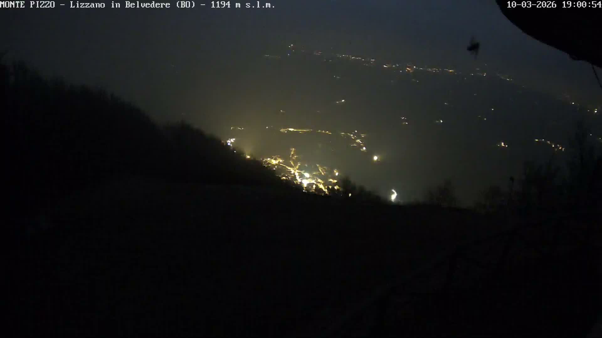 Parco Corno alle Scale, Mount Pizzo Paragliding Runway  Live Cam - Lizzano in Belvedere, Emilia-Romagna, Italy