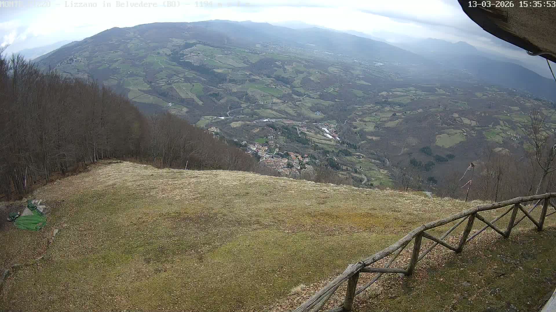 Parco Corno alle Scale, Mount Pizzo Paragliding Runway  Live Cam - Lizzano in Belvedere, Emilia-Romagna, Italy