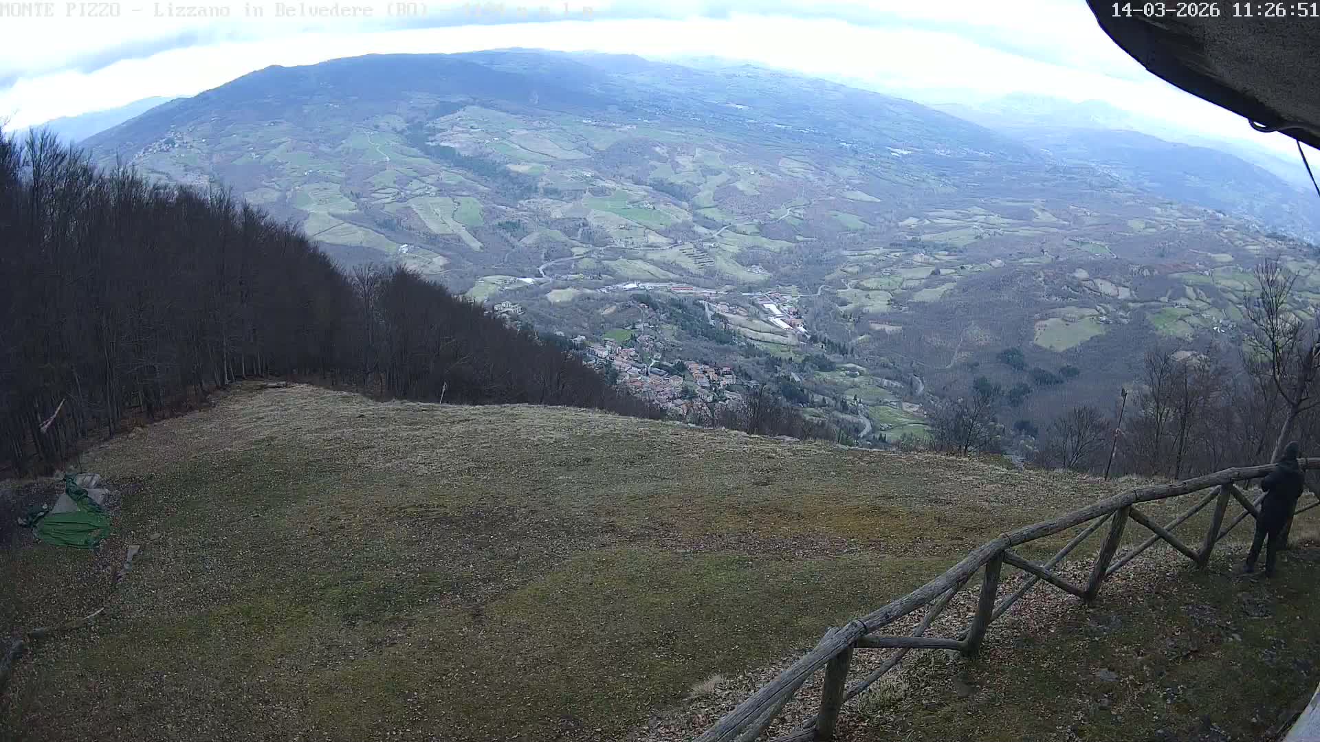 Parco Corno alle Scale, Mount Pizzo Paragliding Runway  Live Cam - Lizzano in Belvedere, Emilia-Romagna, Italy