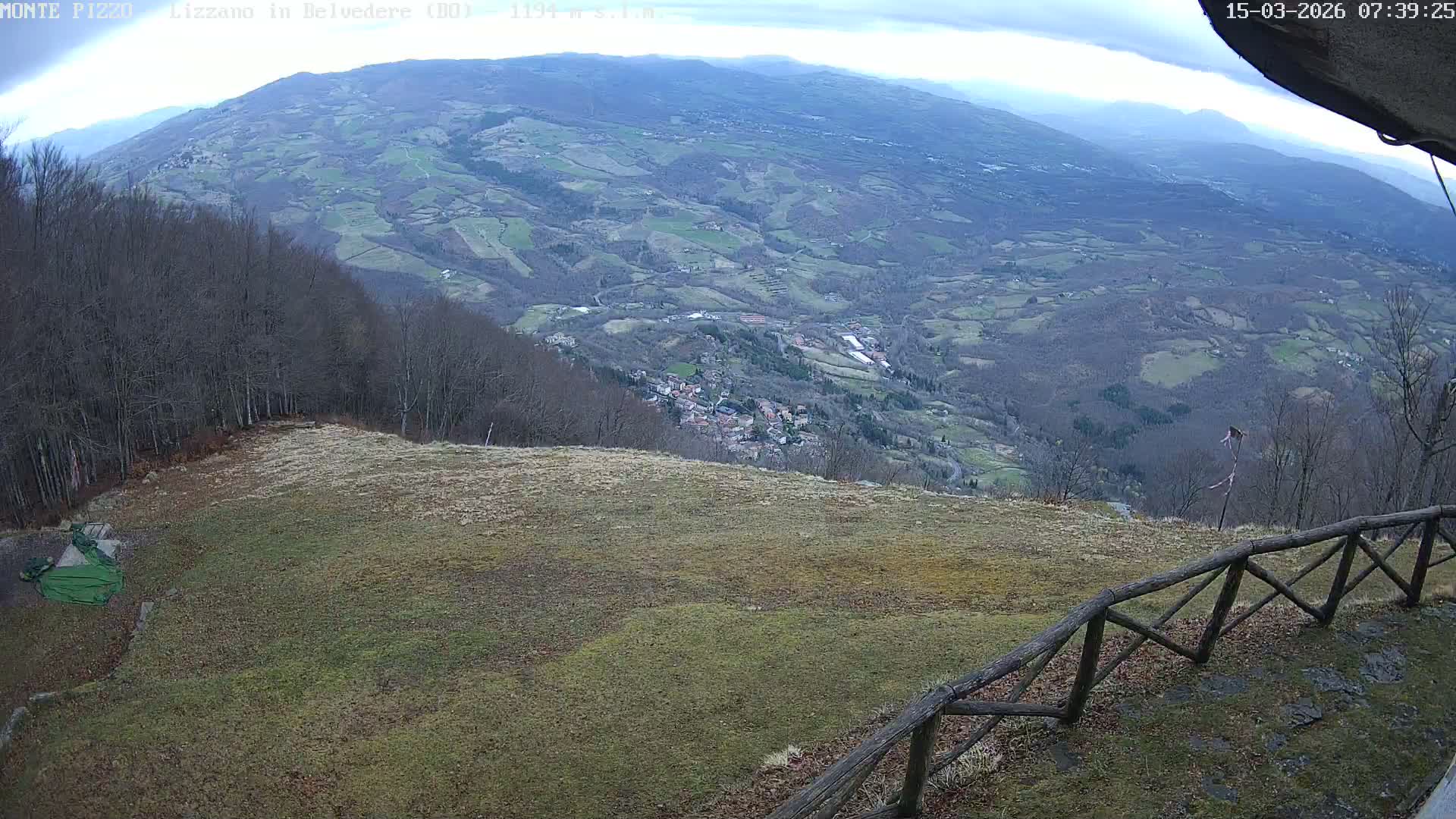 Parco Corno alle Scale, Mount Pizzo Paragliding Runway  Live Cam - Lizzano in Belvedere, Emilia-Romagna, Italy