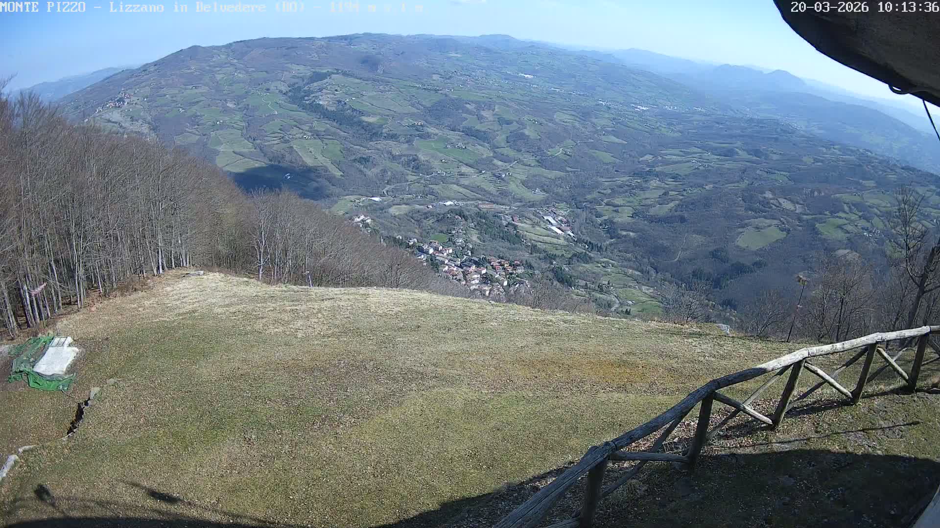 Parco Corno alle Scale, Mount Pizzo Paragliding Runway  Live Cam - Lizzano in Belvedere, Emilia-Romagna, Italy