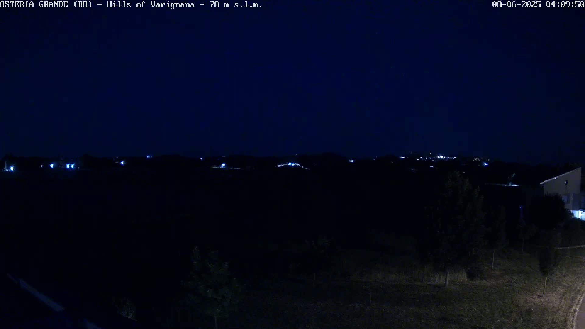 Osteria Grande, Castle San Pietro Live Cam - Bologna, Emilia-Romagna, Italy