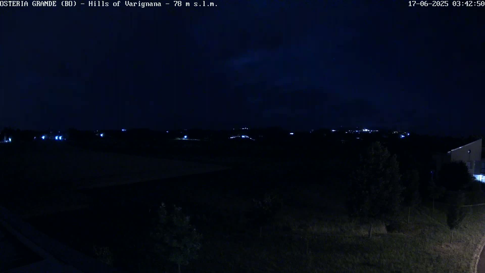 Osteria Grande, Castle San Pietro Live Cam - Bologna, Emilia-Romagna, Italy