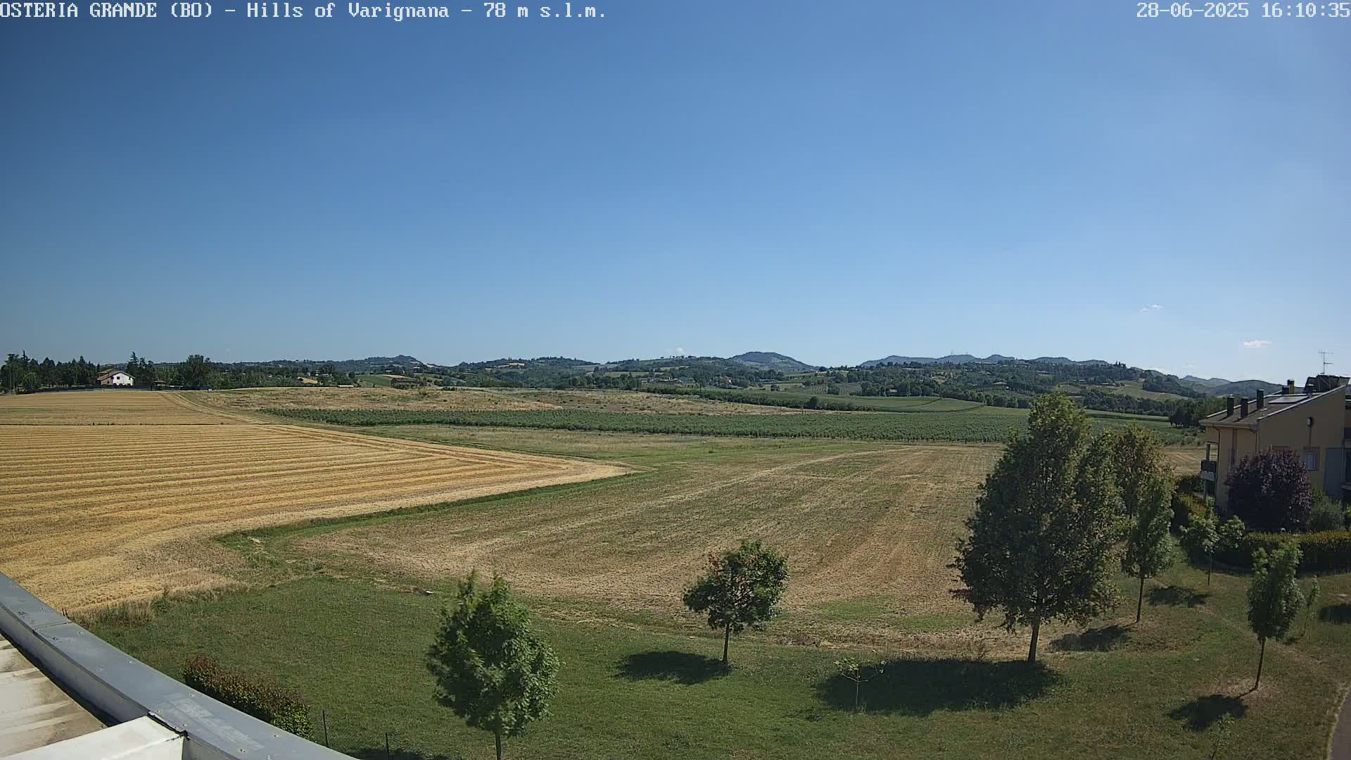 Osteria Grande, Castle San Pietro Live Cam - Bologna, Emilia-Romagna, Italy