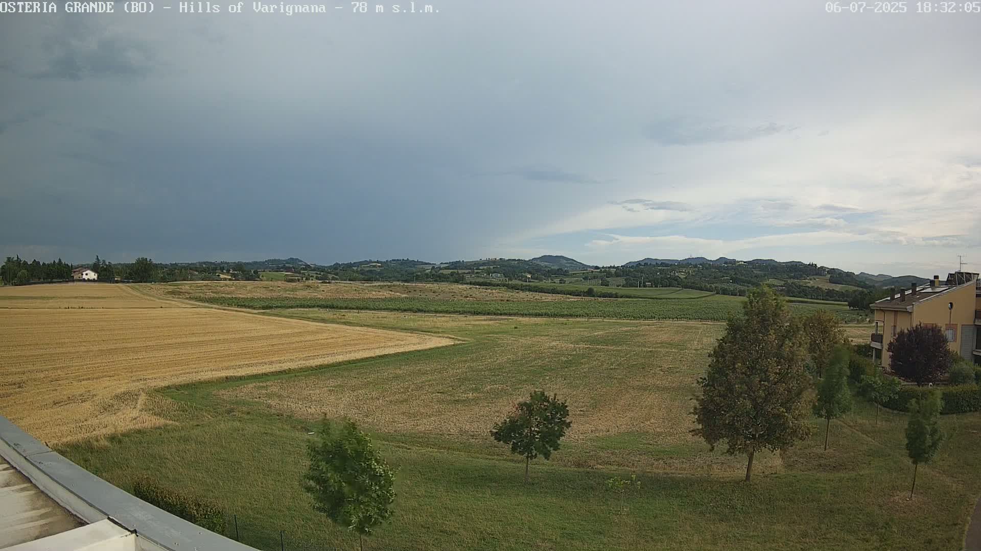 Osteria Grande, Castle San Pietro Live Cam - Bologna, Emilia-Romagna, Italy