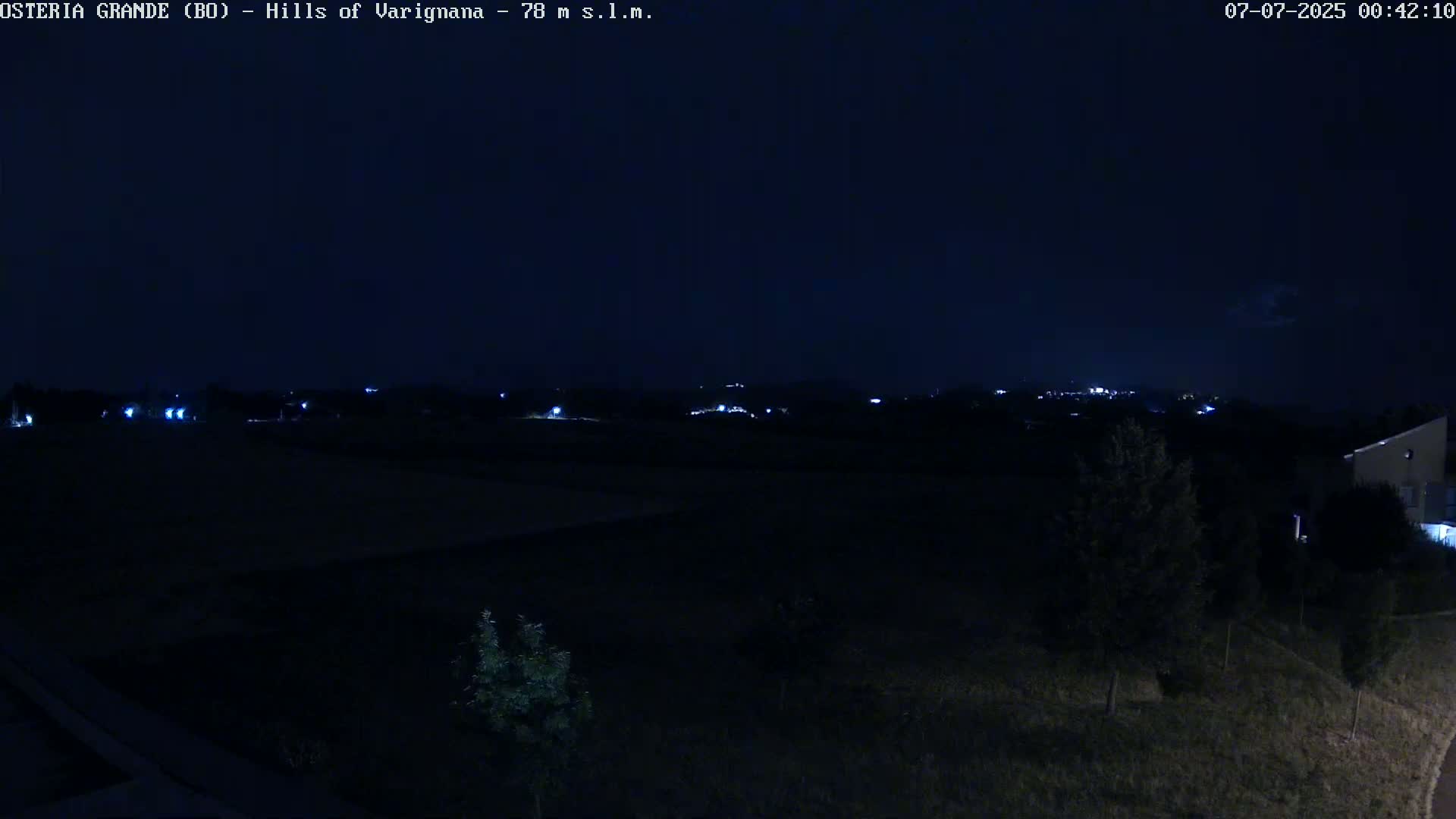 Osteria Grande, Castle San Pietro Live Cam - Bologna, Emilia-Romagna, Italy