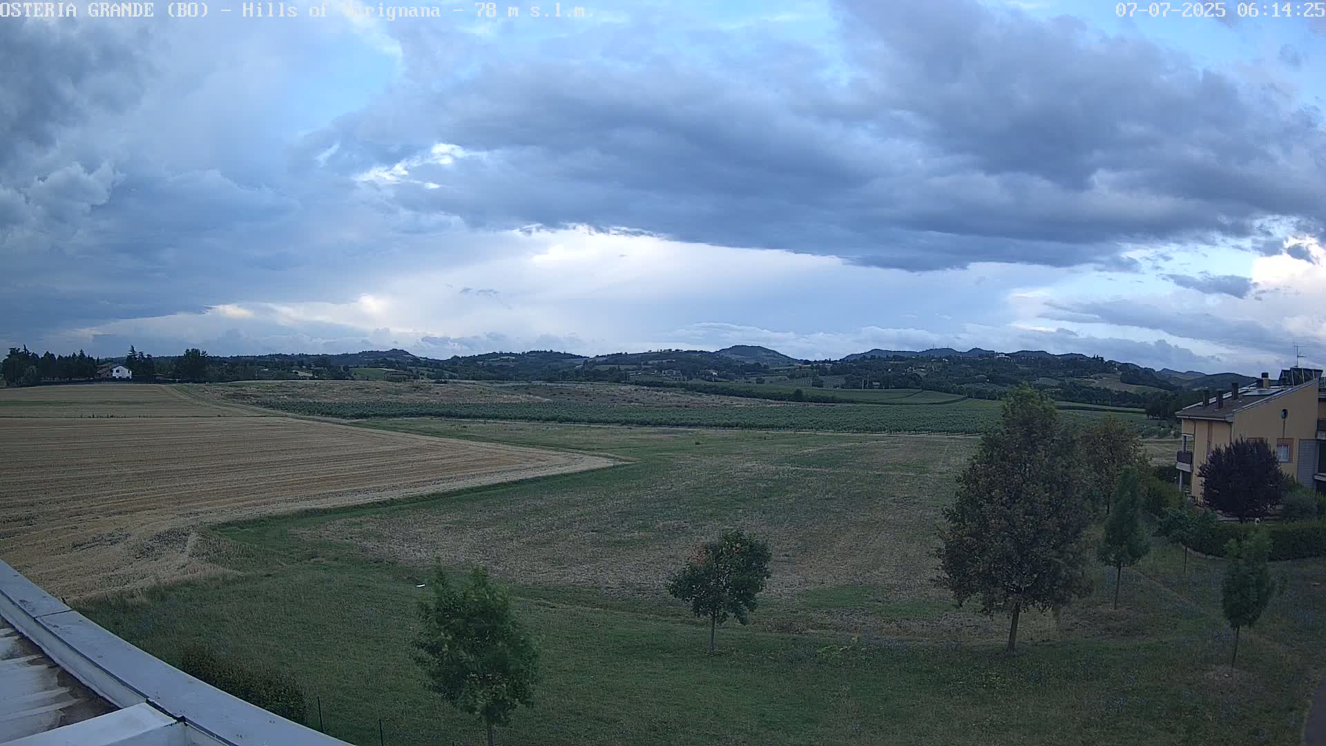 Osteria Grande, Castle San Pietro Live Cam - Bologna, Emilia-Romagna, Italy