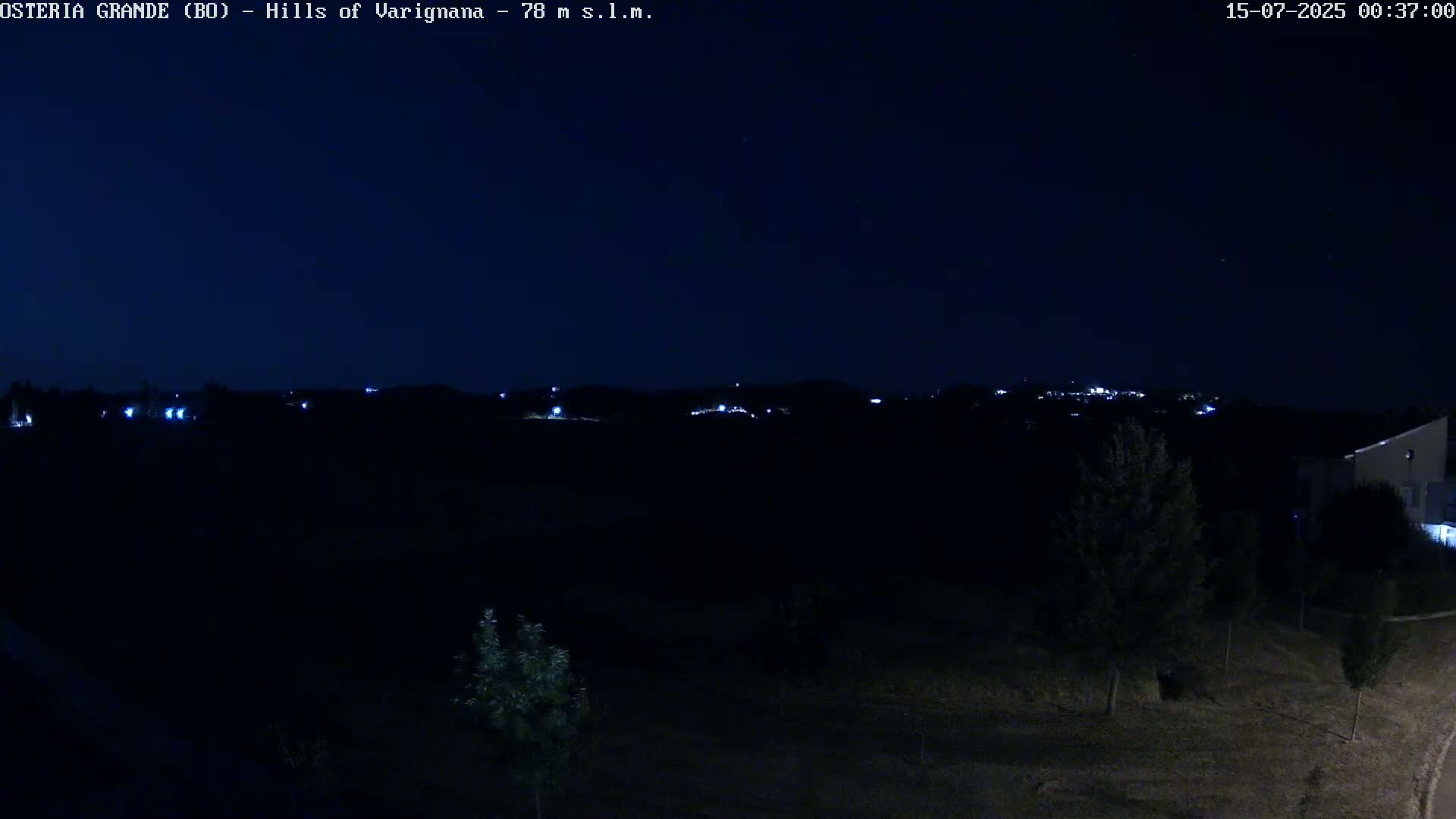 Osteria Grande, Castle San Pietro Live Cam - Bologna, Emilia-Romagna, Italy