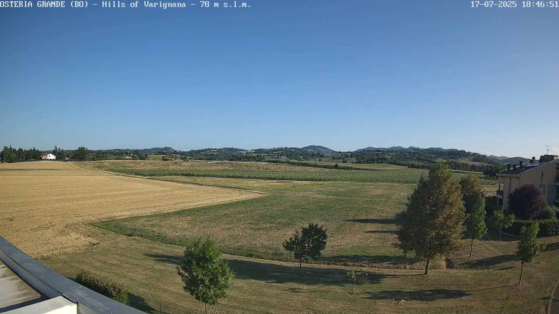 Osteria Grande, Castle San Pietro Live Cam - Bologna, Emilia-Romagna, Italy